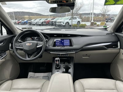 2022 Cadillac XT4 Luxury