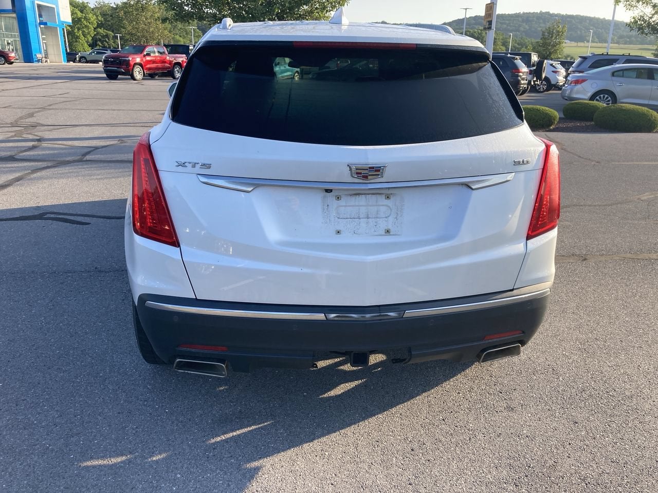 2017 Cadillac XT5 Luxury FWD