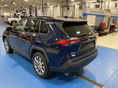 2020 Toyota RAV4 XLE Premium
