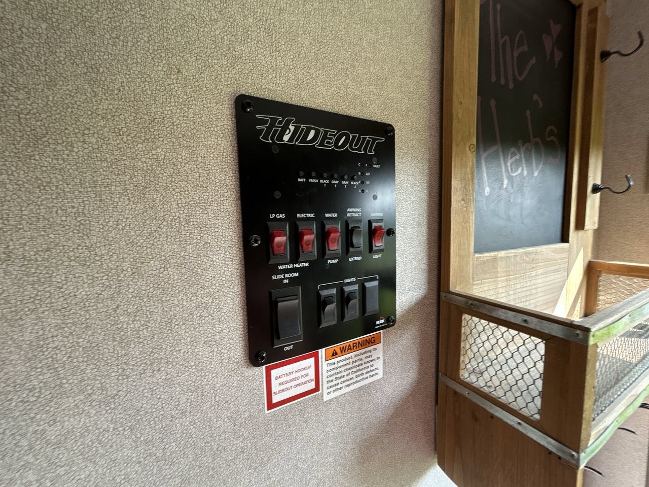 2019 KEYSTONE CAMPER CAMPER