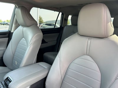 2021 Toyota Highlander Hybrid XLE