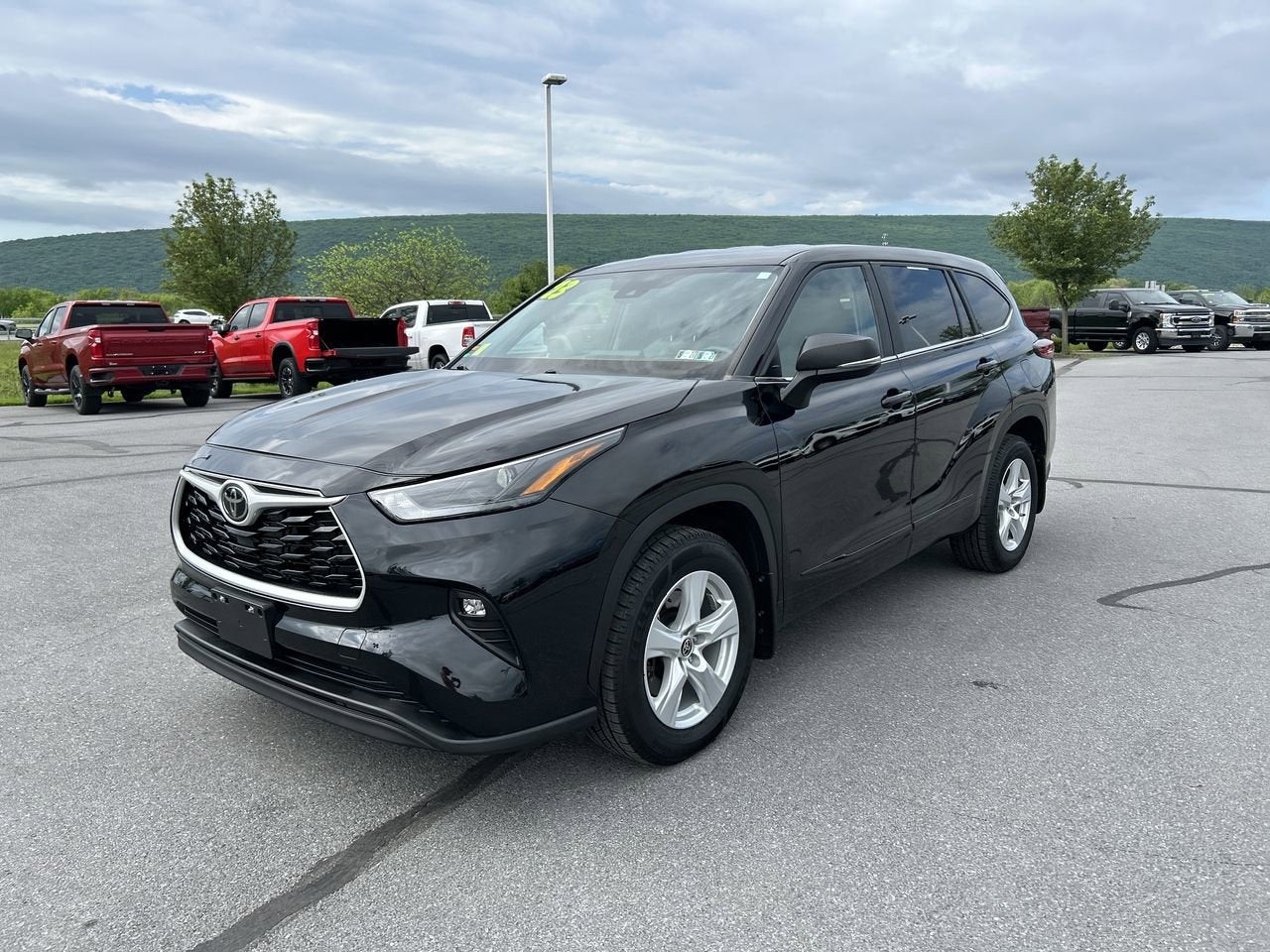 2023 Toyota Highlander L