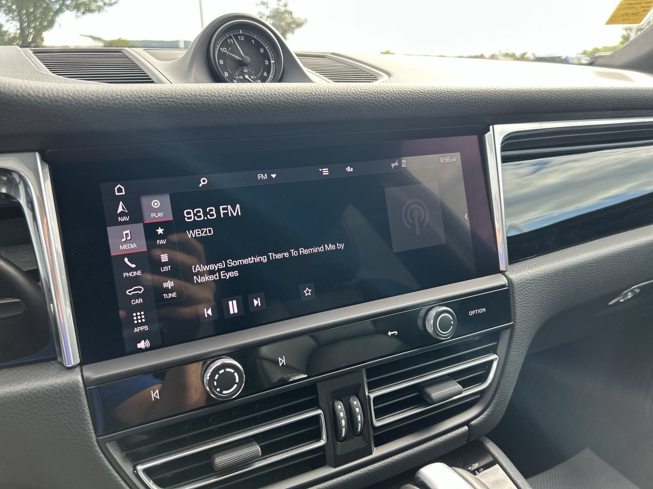 2025 Porsche Macan 4DR AWD