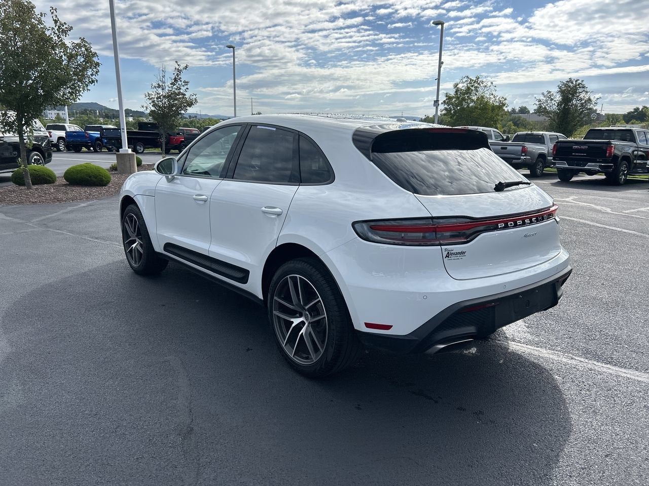 2025 Porsche Macan 4DR AWD