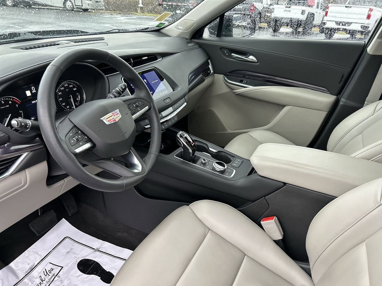 2022 Cadillac XT4 AWD Luxury