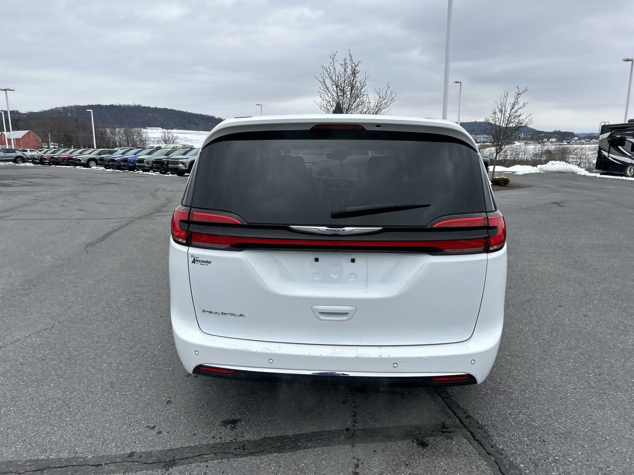 2023 Chrysler Pacifica Touring L