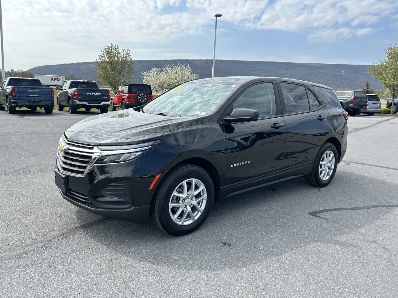 2023 Chevrolet Equinox LS