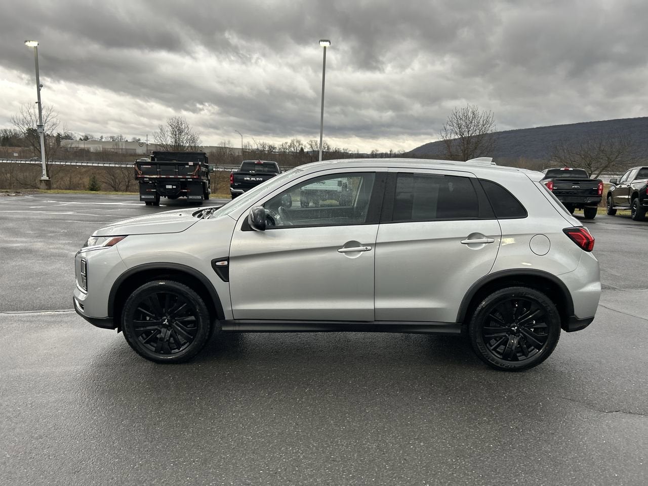 2024 Mitsubishi Outlander Sport S