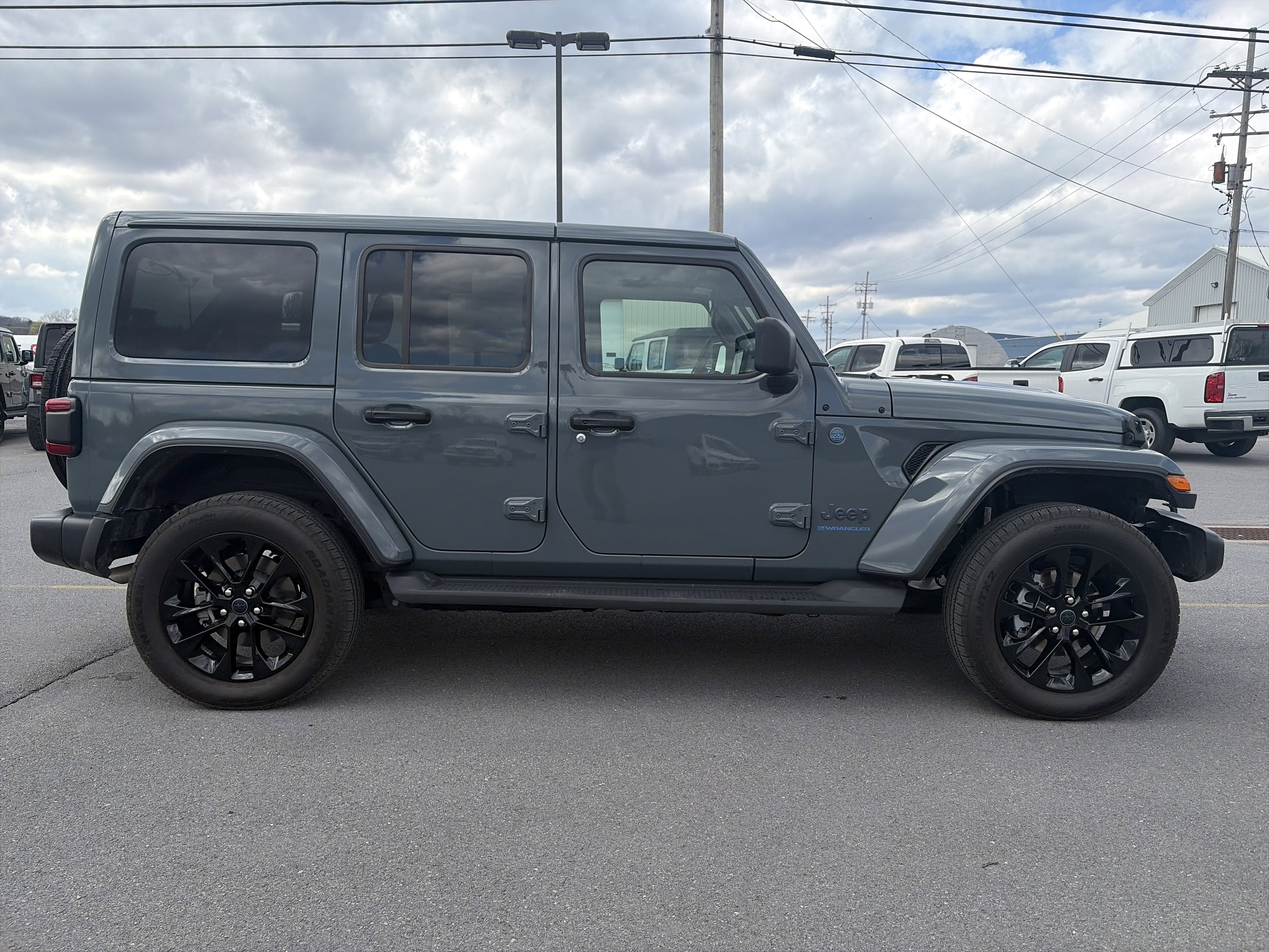 2025 Jeep Wrangler 4xe Sahara