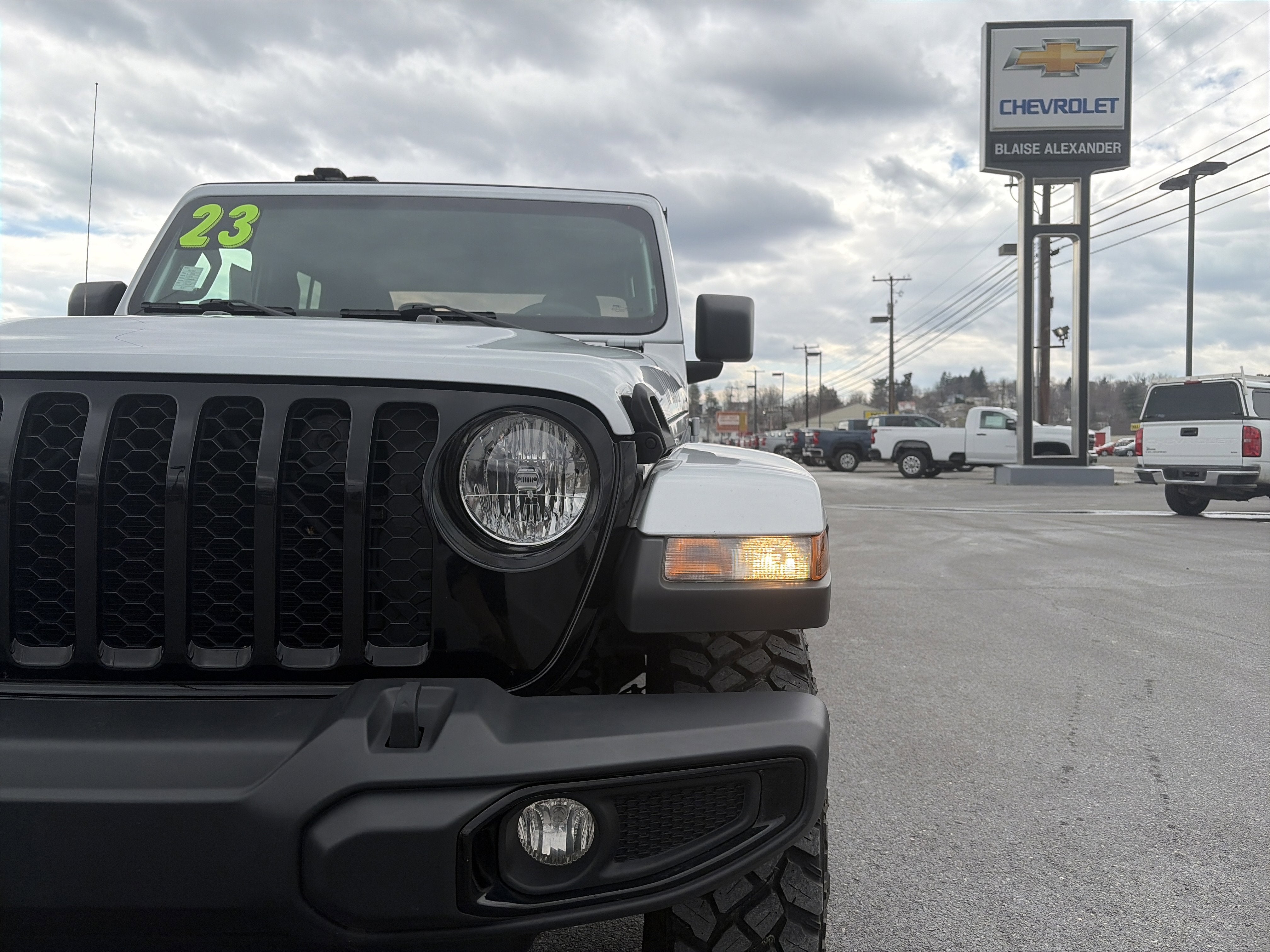 2023 Jeep Gladiator Willys