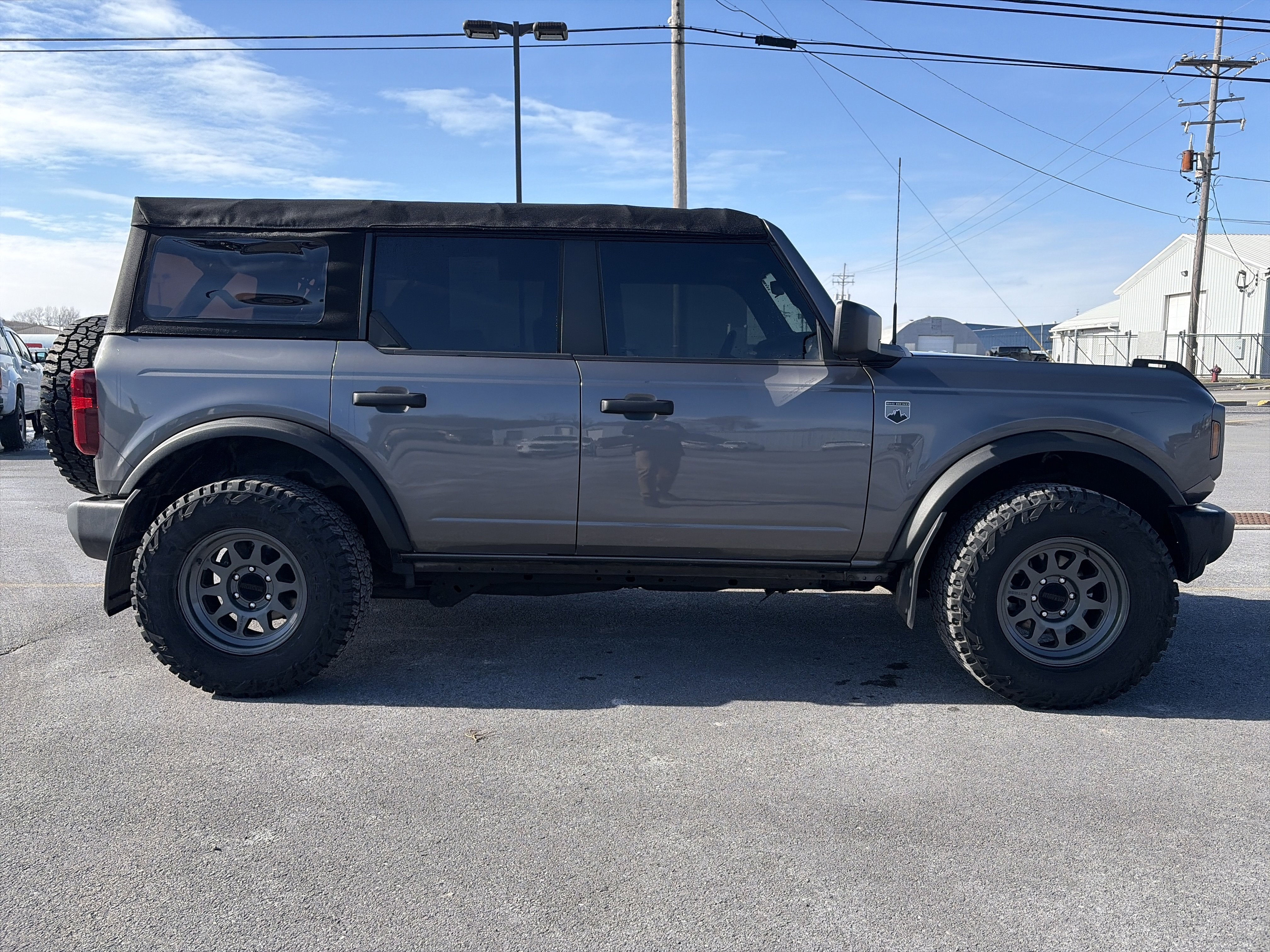 2022 Ford Bronco Base
