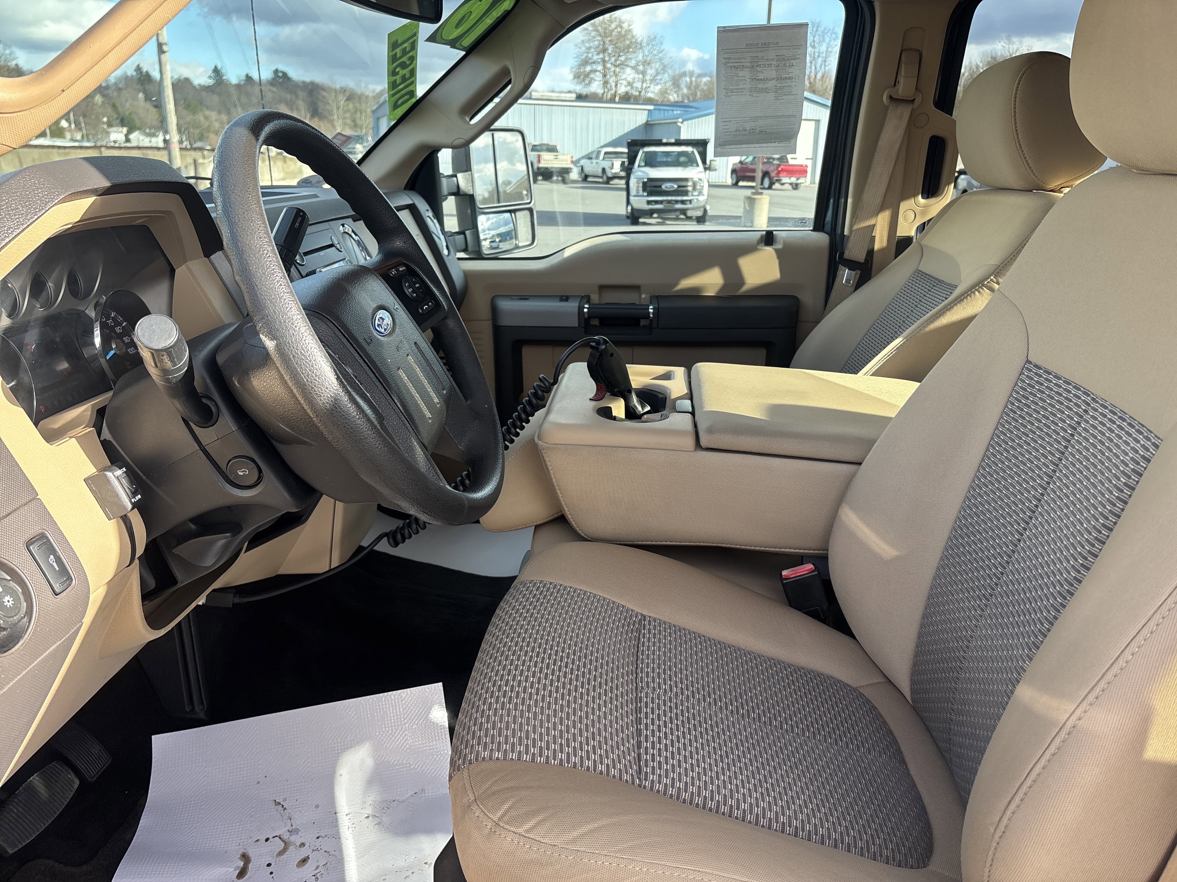 2016 Ford Super Duty F-350 DRW Lariat