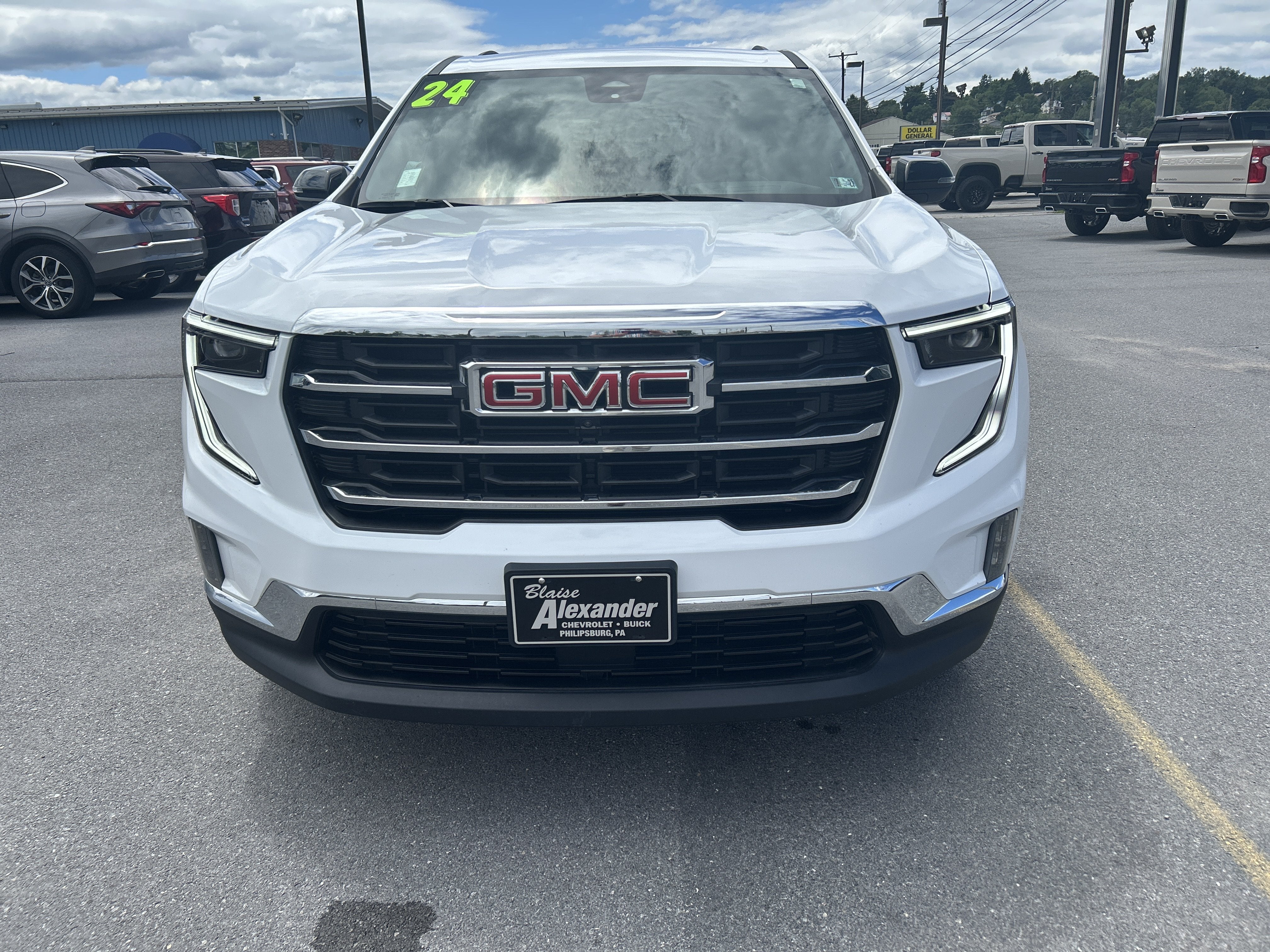 2024 GMC Acadia Elevation