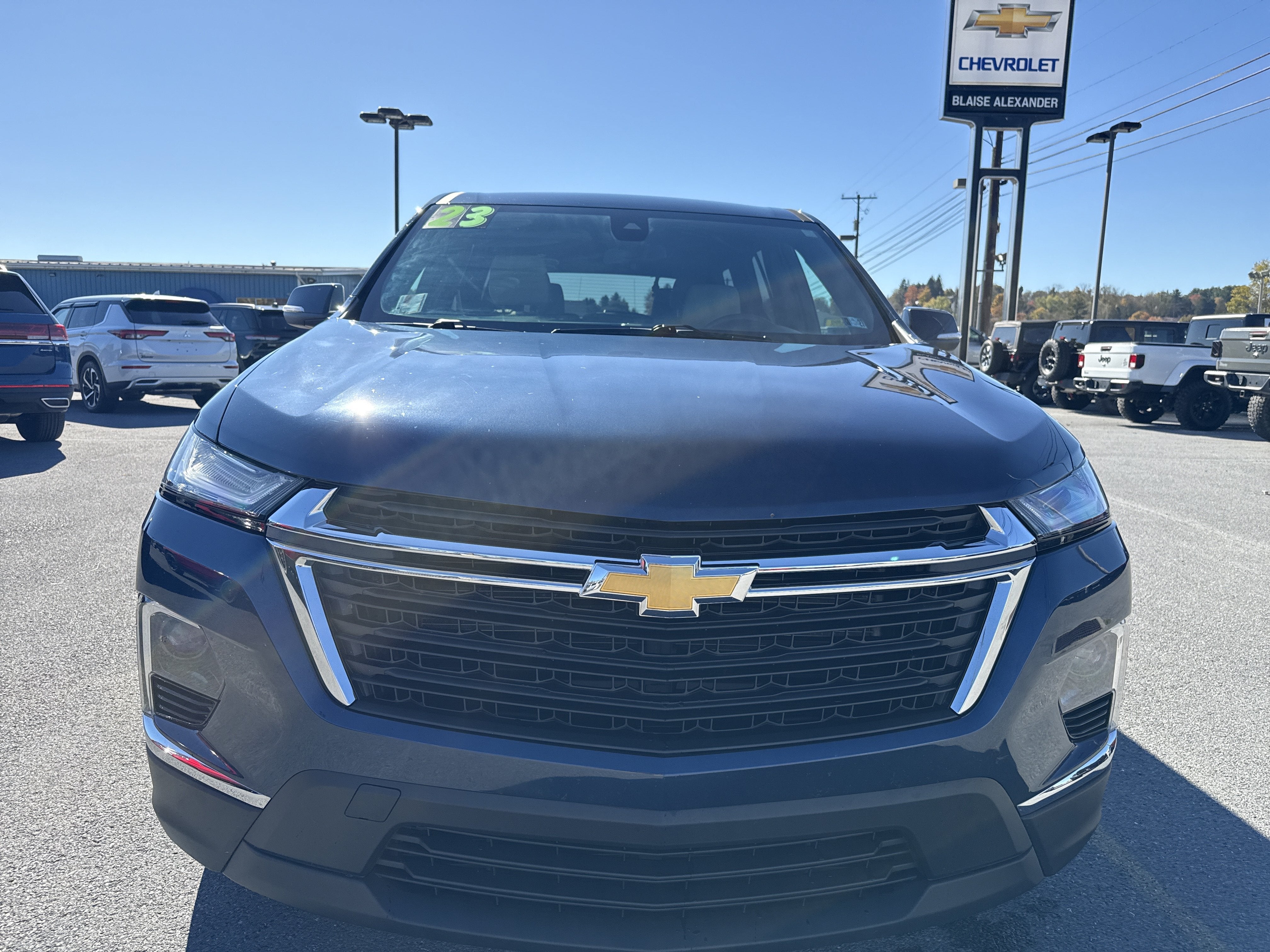 2023 Chevrolet Traverse LS