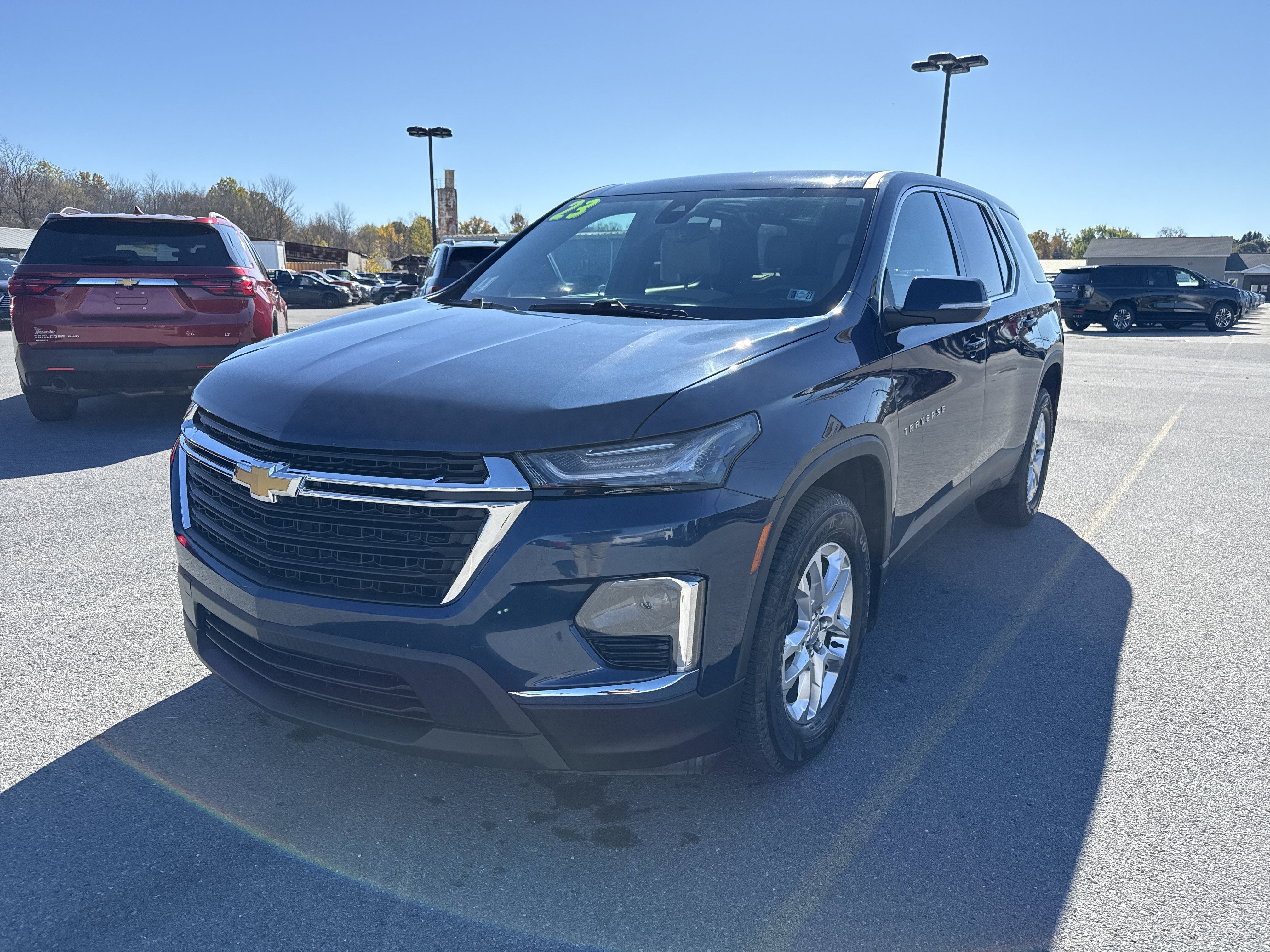 2023 Chevrolet Traverse LS