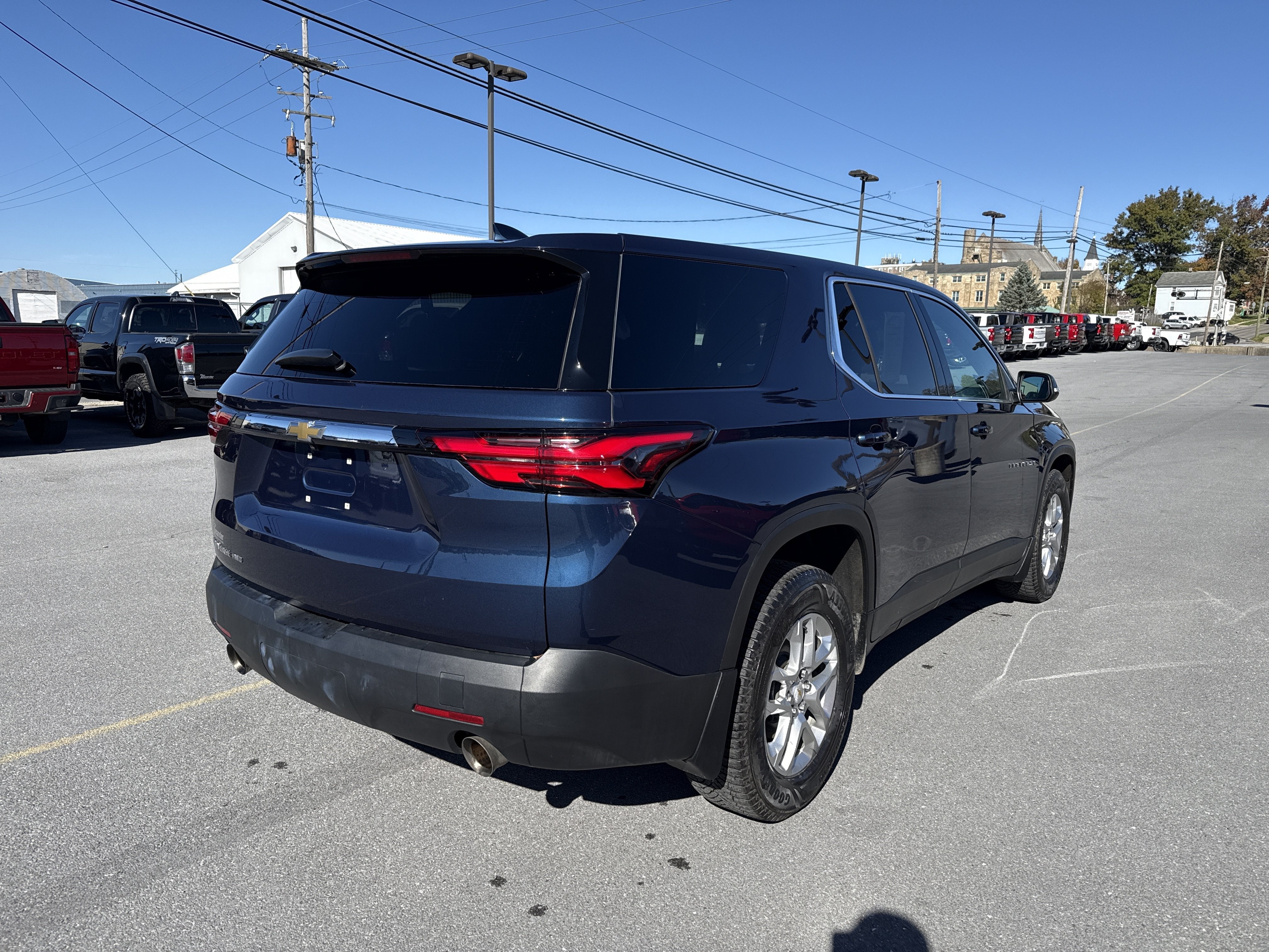 2023 Chevrolet Traverse LS