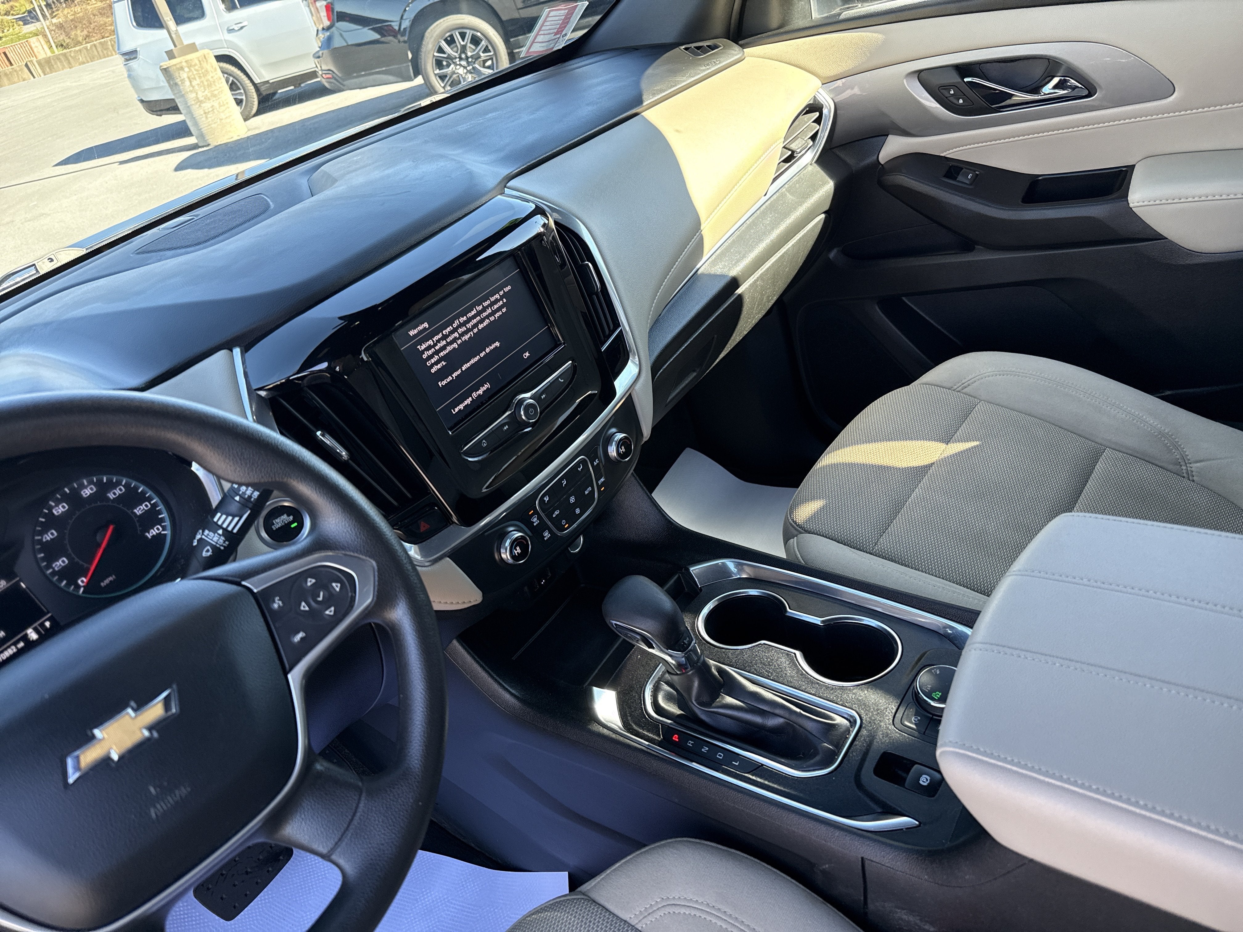 2023 Chevrolet Traverse LS