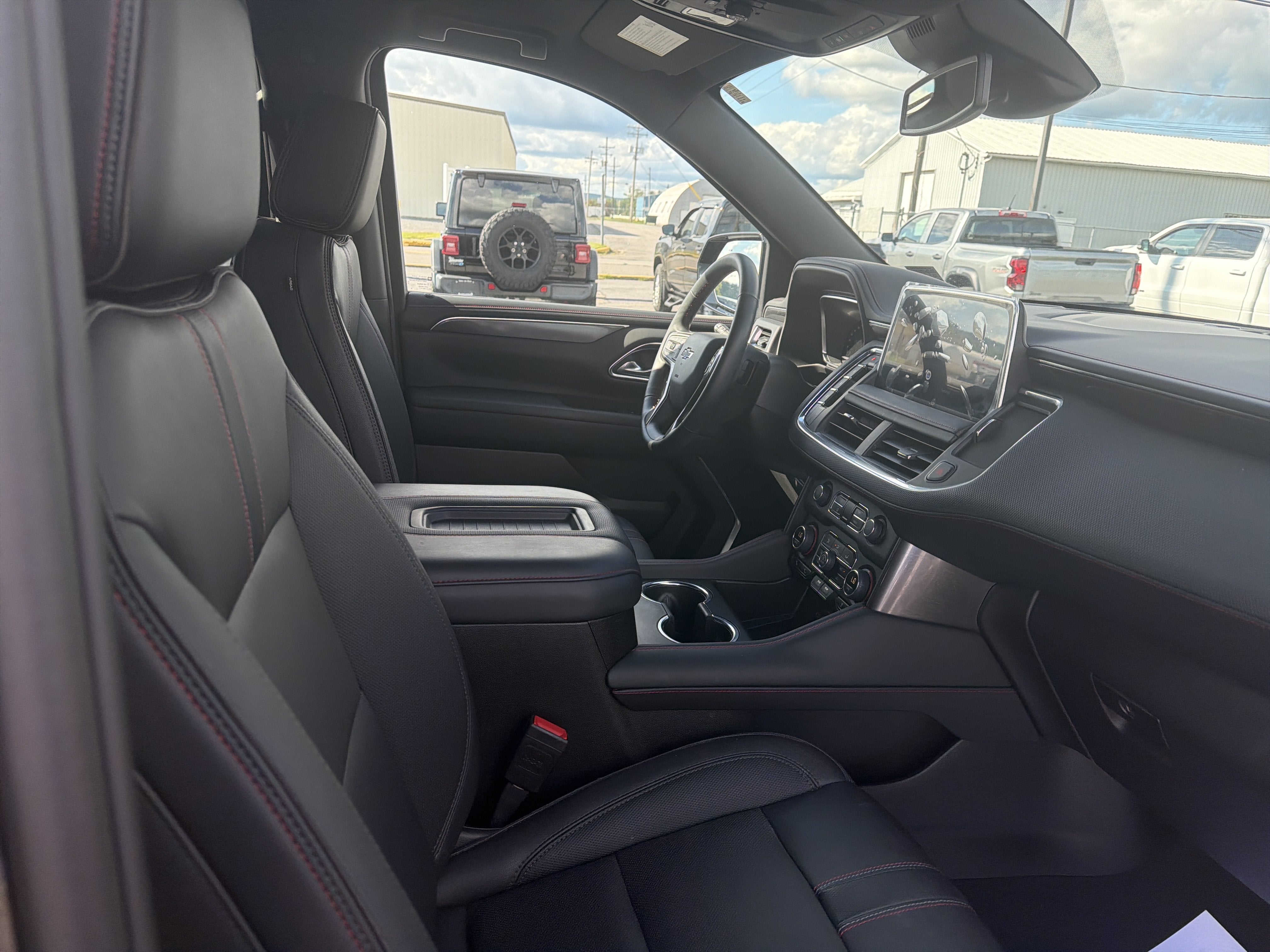 2024 Chevrolet Suburban RST