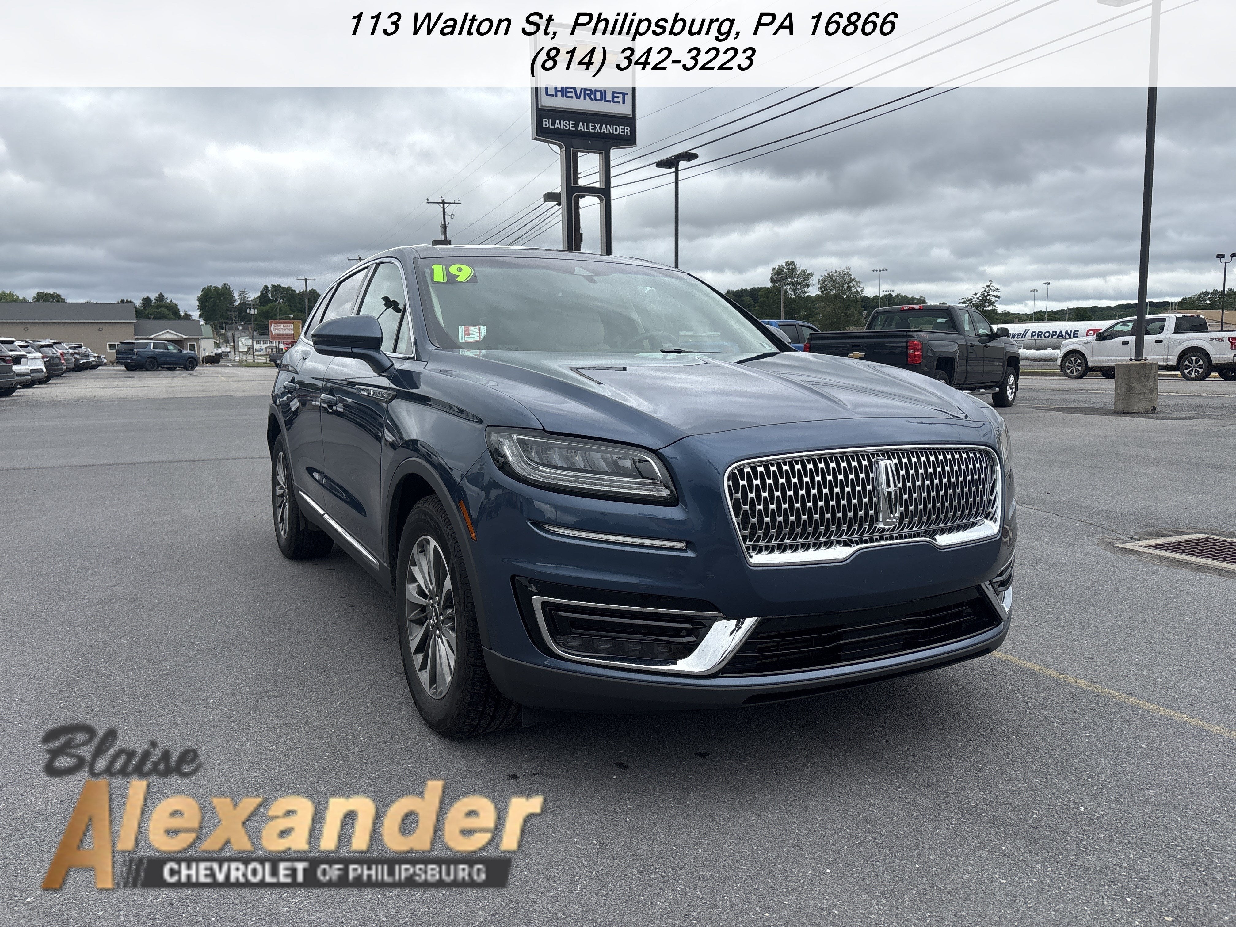 2019 Lincoln Nautilus Select