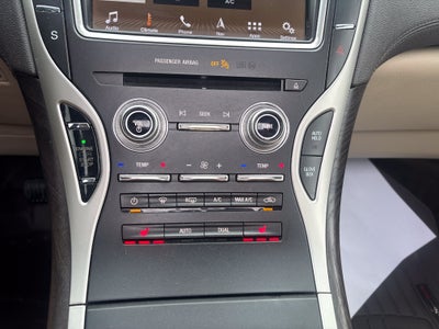 2019 Lincoln Nautilus Select