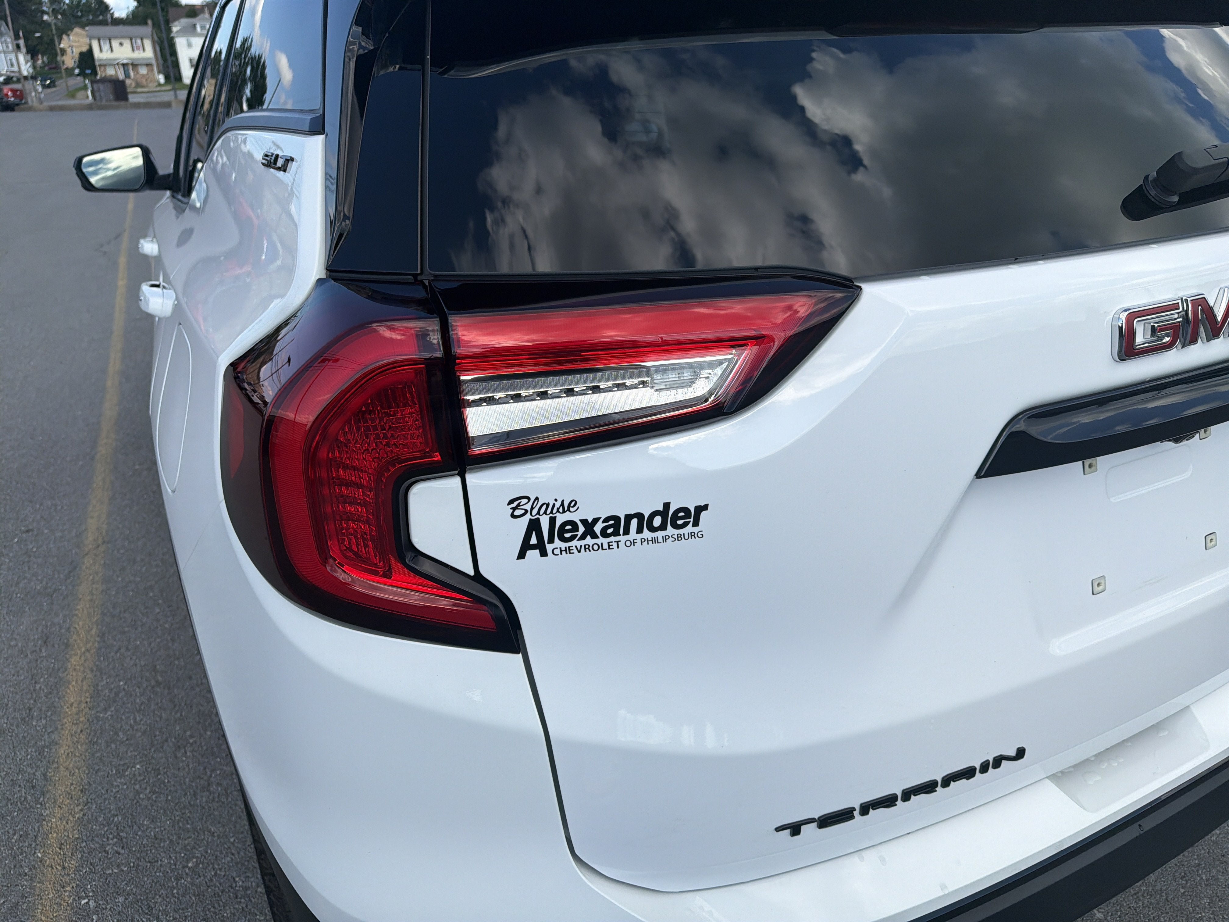 2023 GMC Terrain SLT