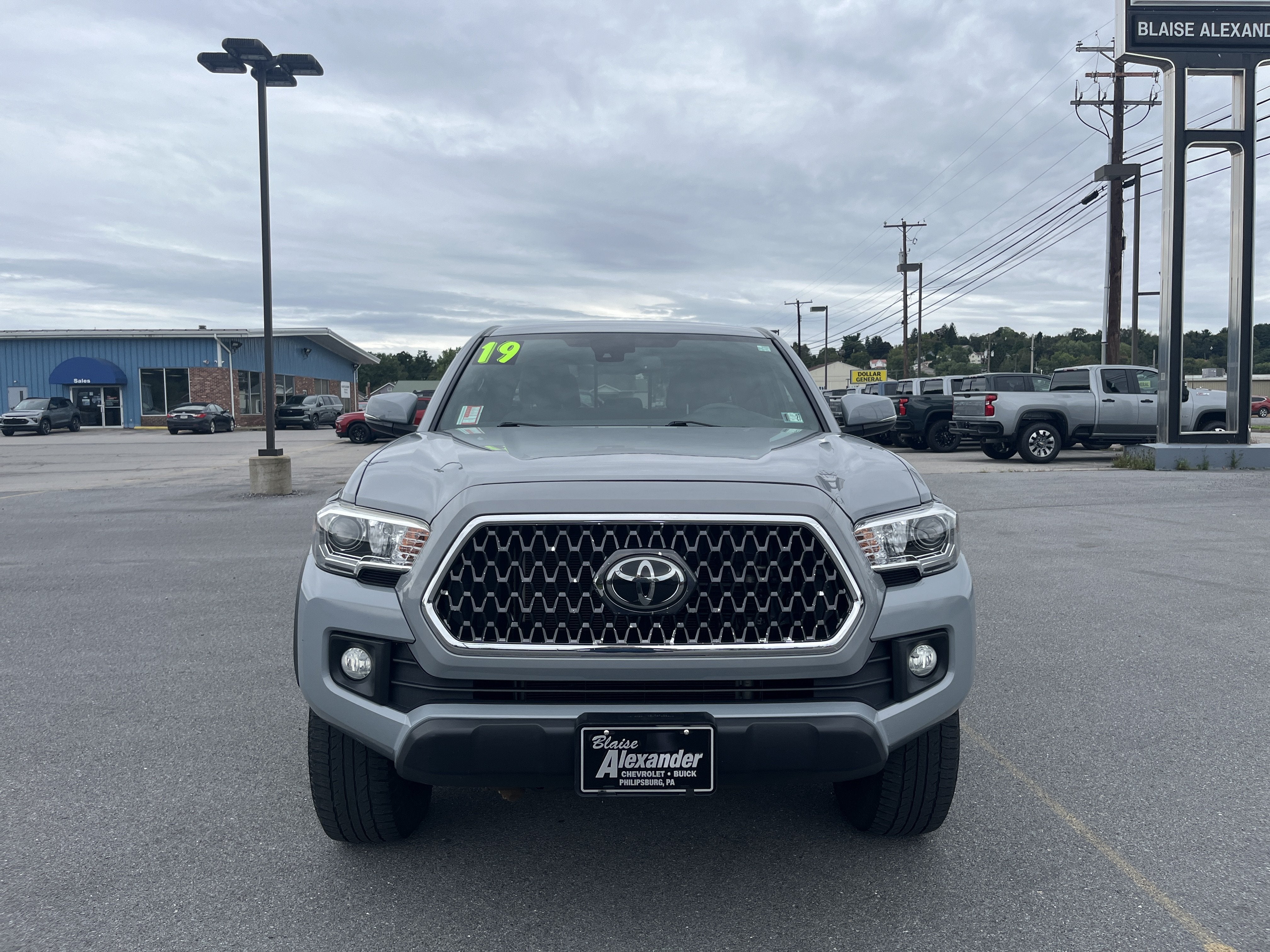 2019 Toyota Tacoma 4WD SR