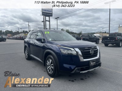 2023 Nissan Pathfinder SL