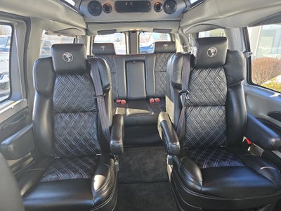 2021 Chevrolet Express Passenger 2500 1LS