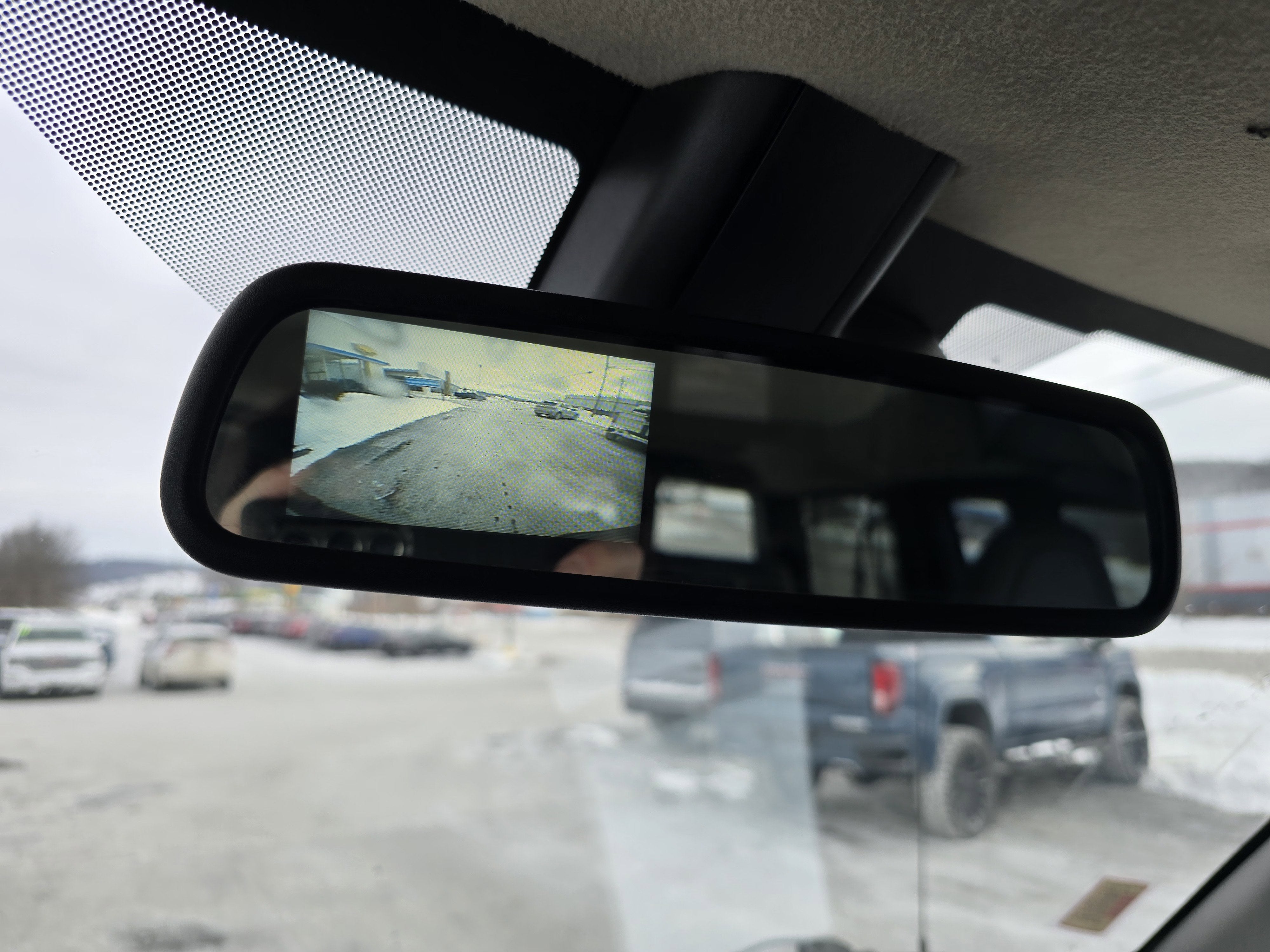 2024 Chevrolet Express Passenger 3500 1LS