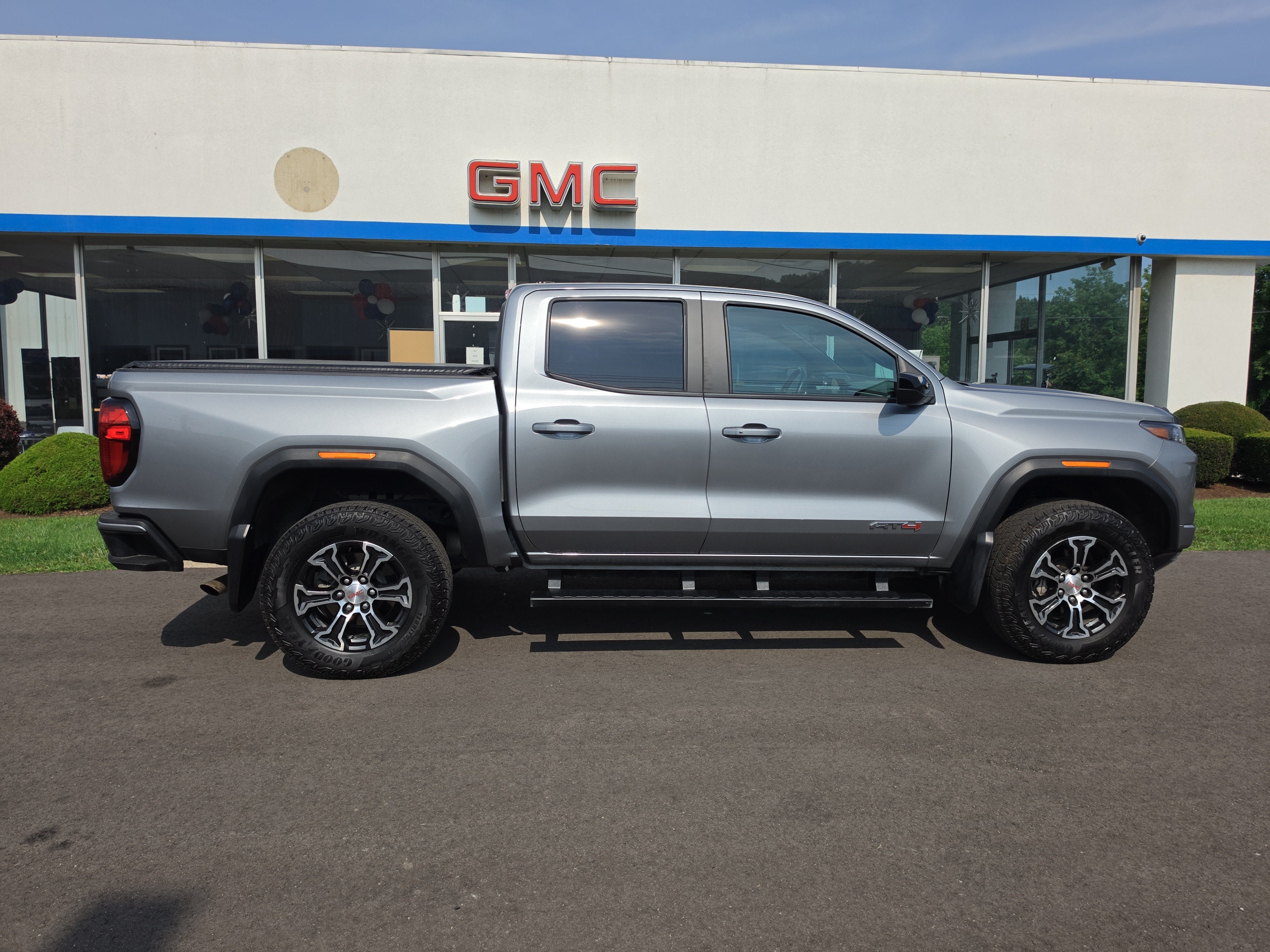 2025 GMC Canyon AT4