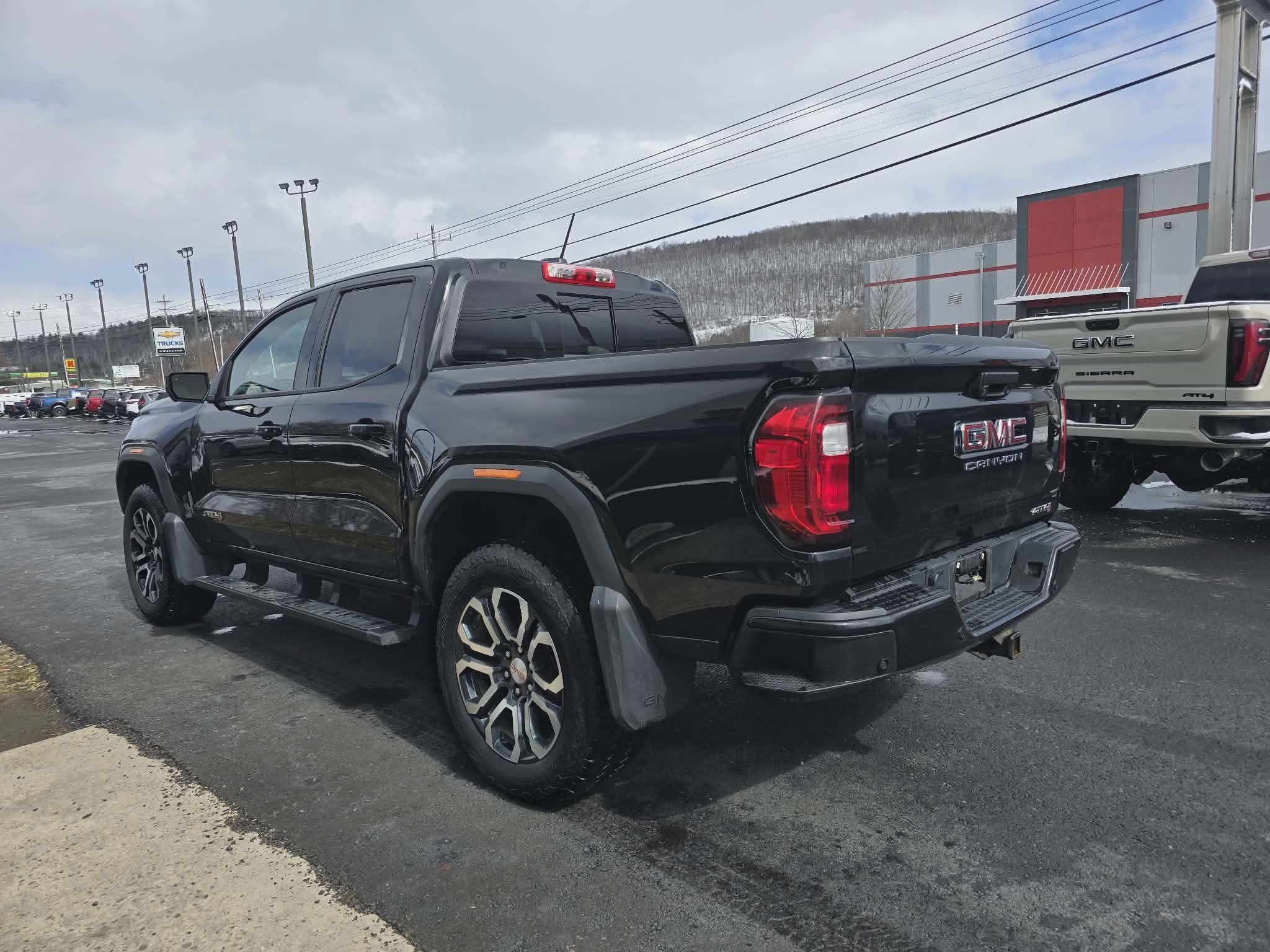 2024 GMC Canyon AT4