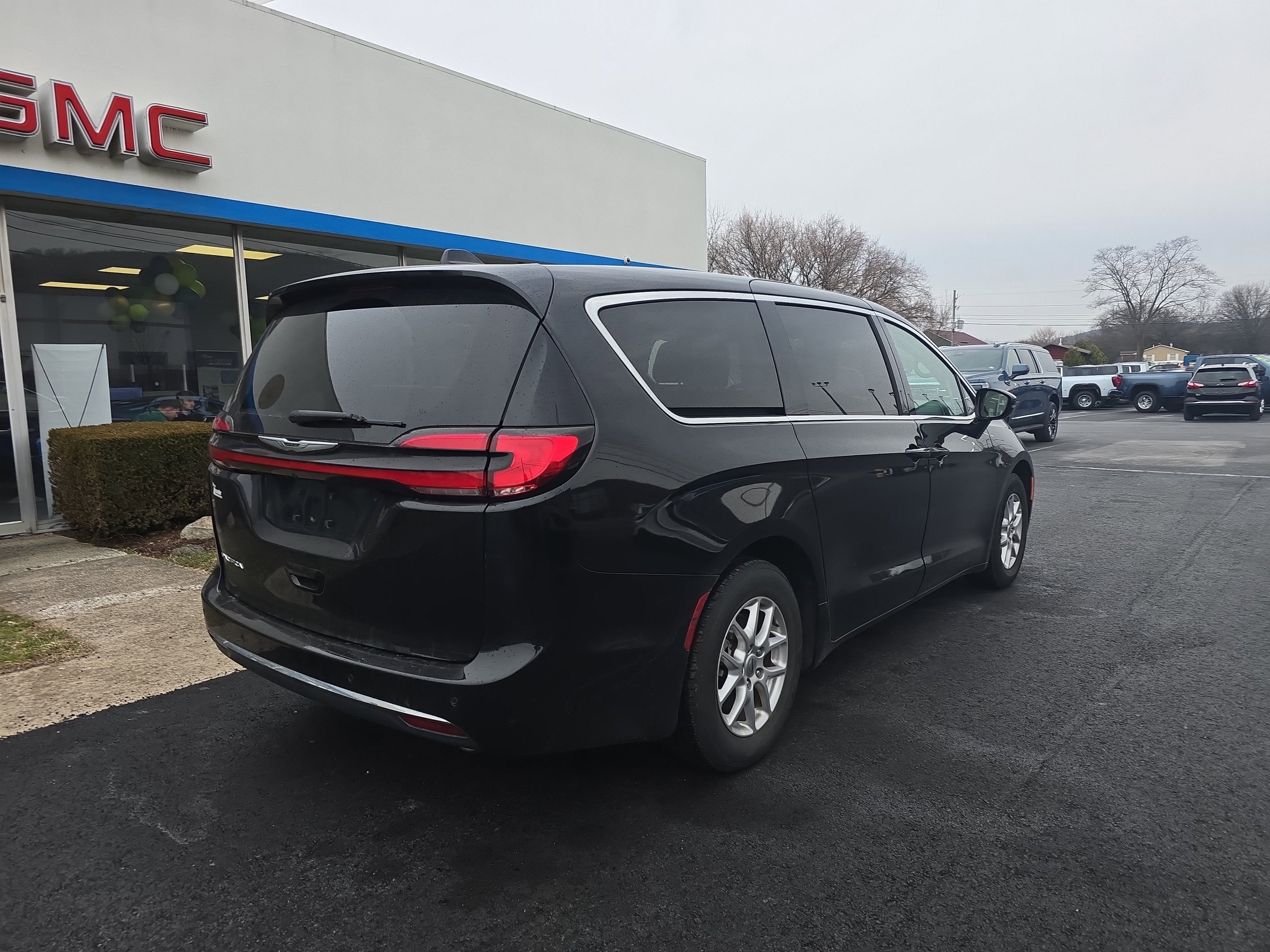 2024 Chrysler Pacifica Touring L