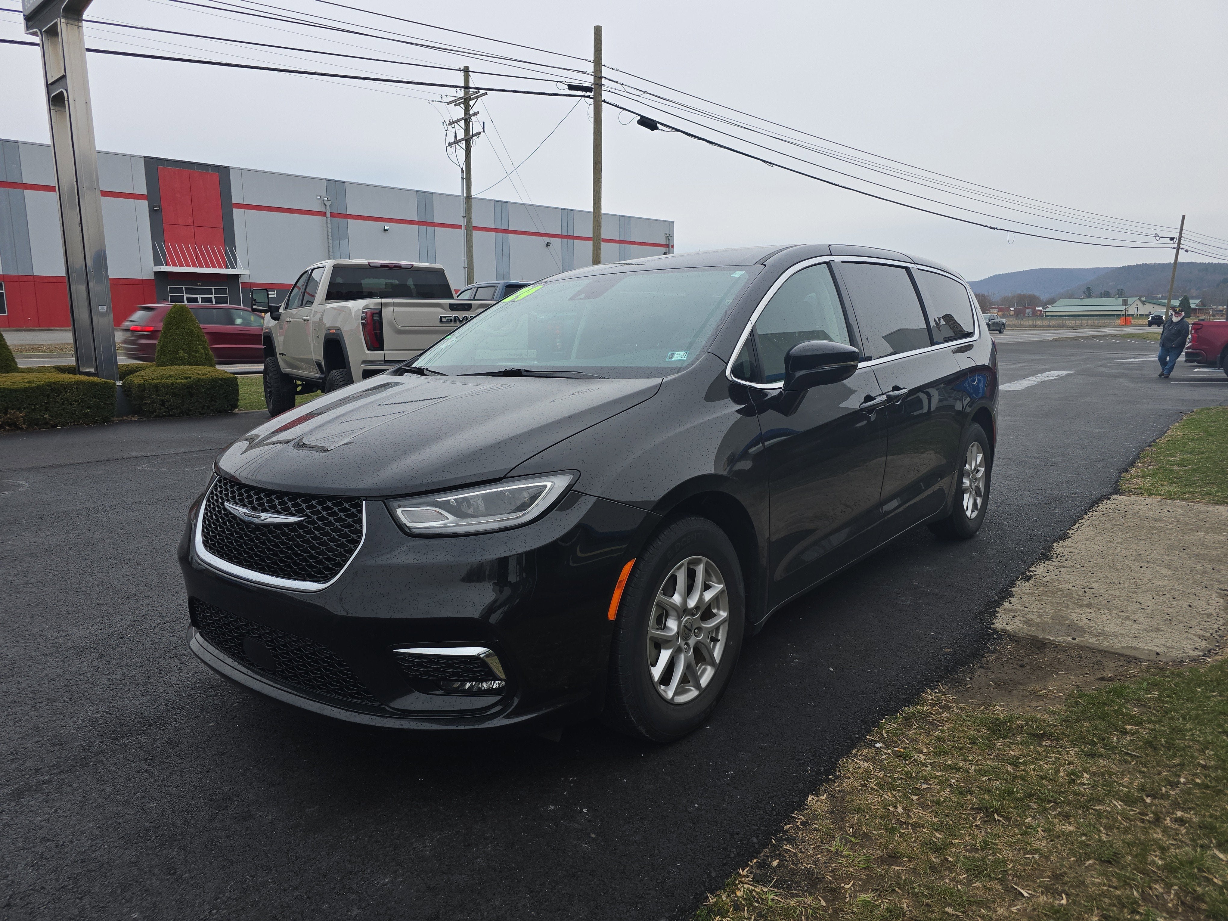 2024 Chrysler Pacifica Touring L