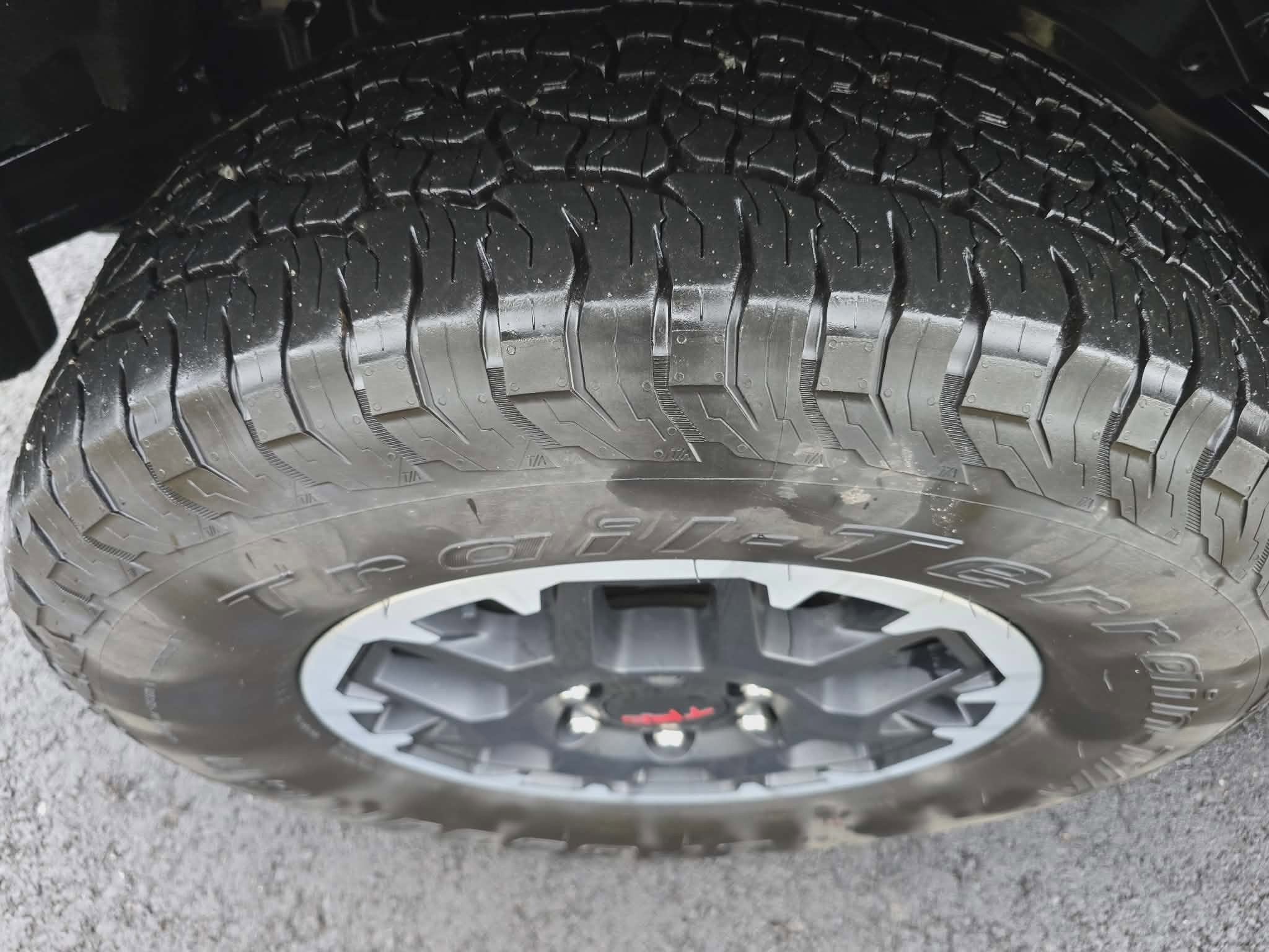 2025 Toyota Tacoma 4WD SR