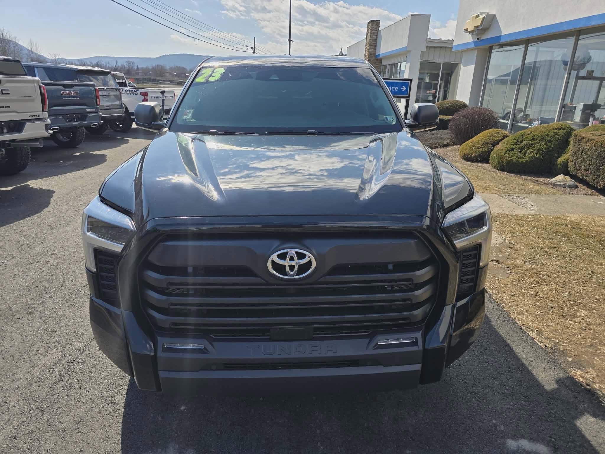 2023 Toyota Tundra 4WD SR5