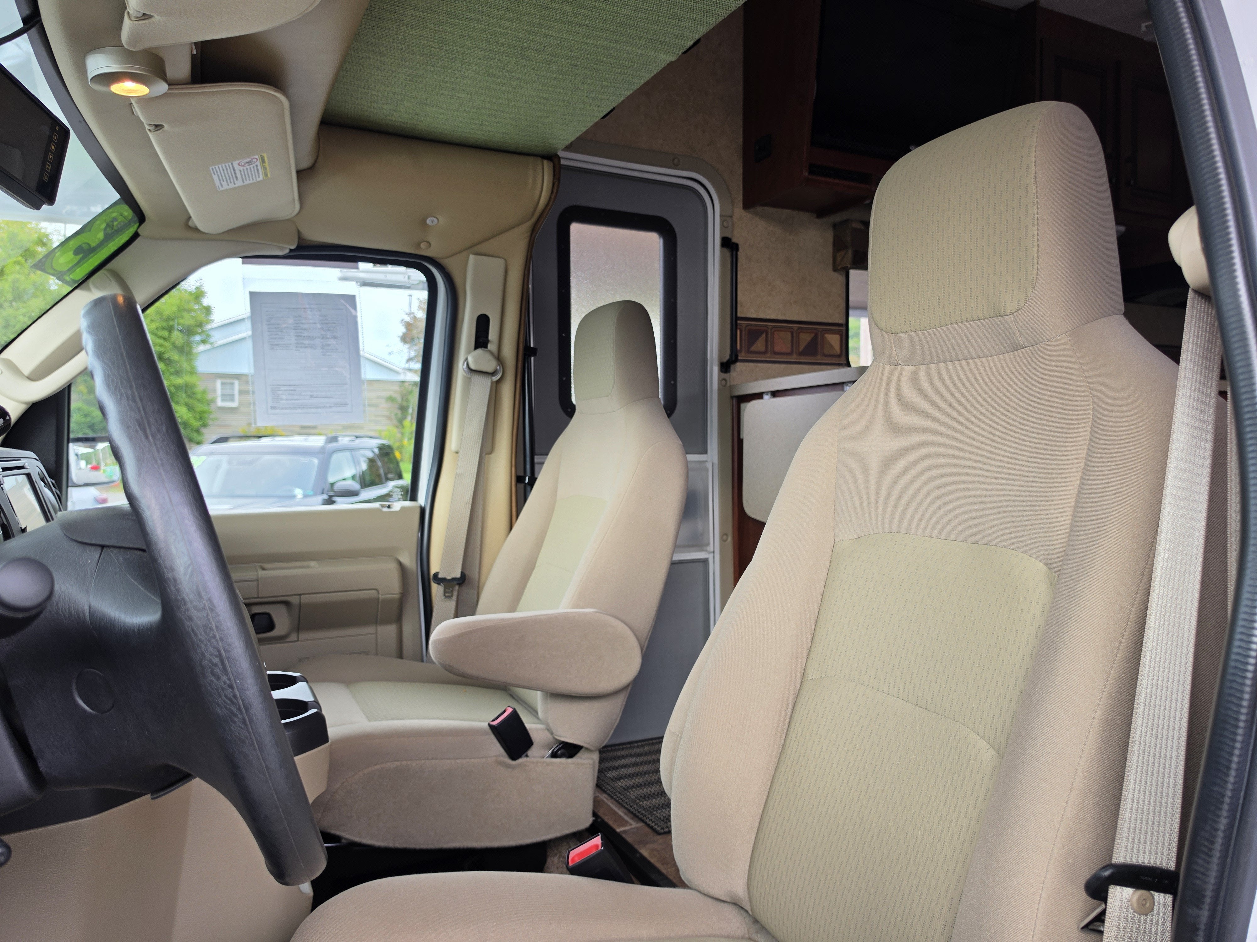 2012 Ford Econoline Commercial Cutaway Base