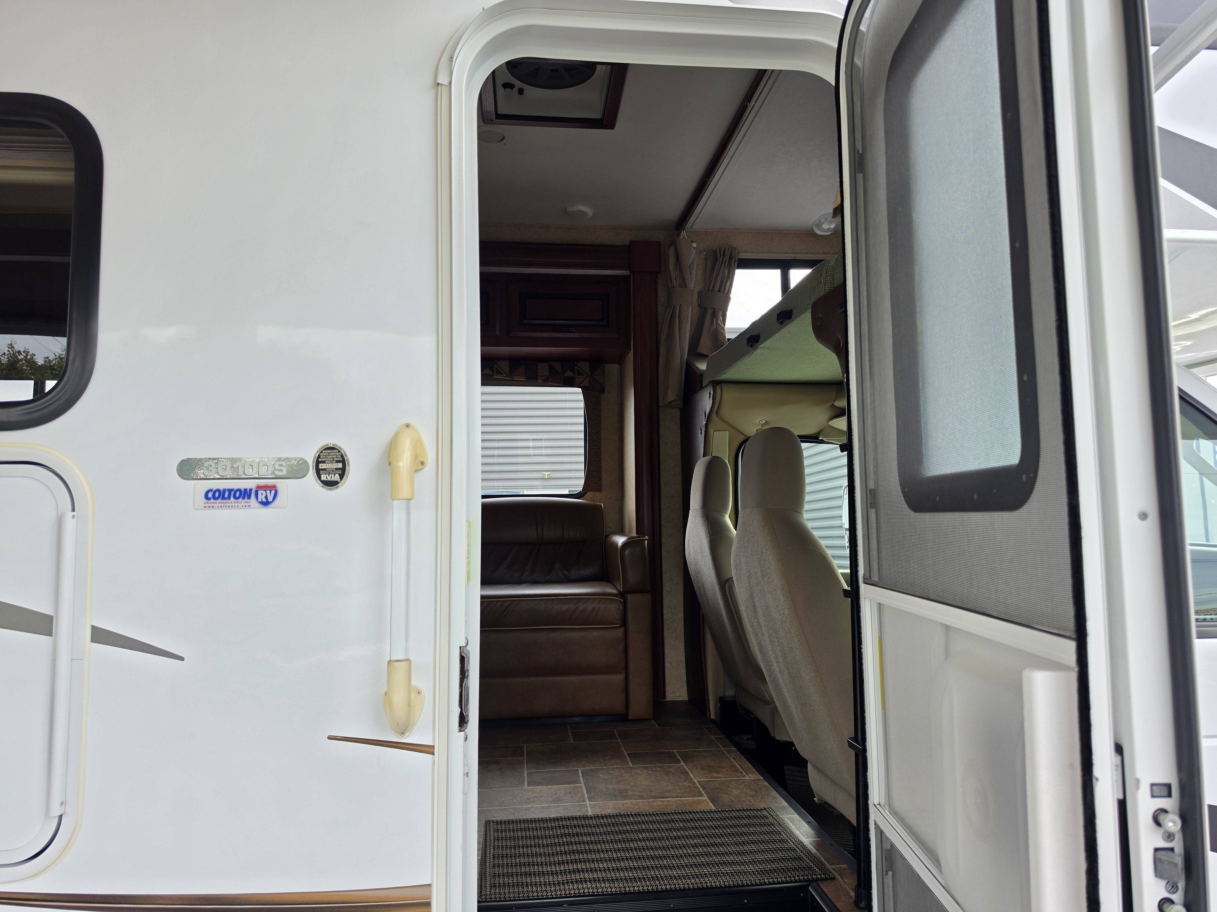 2012 Ford Econoline Commercial Cutaway Base