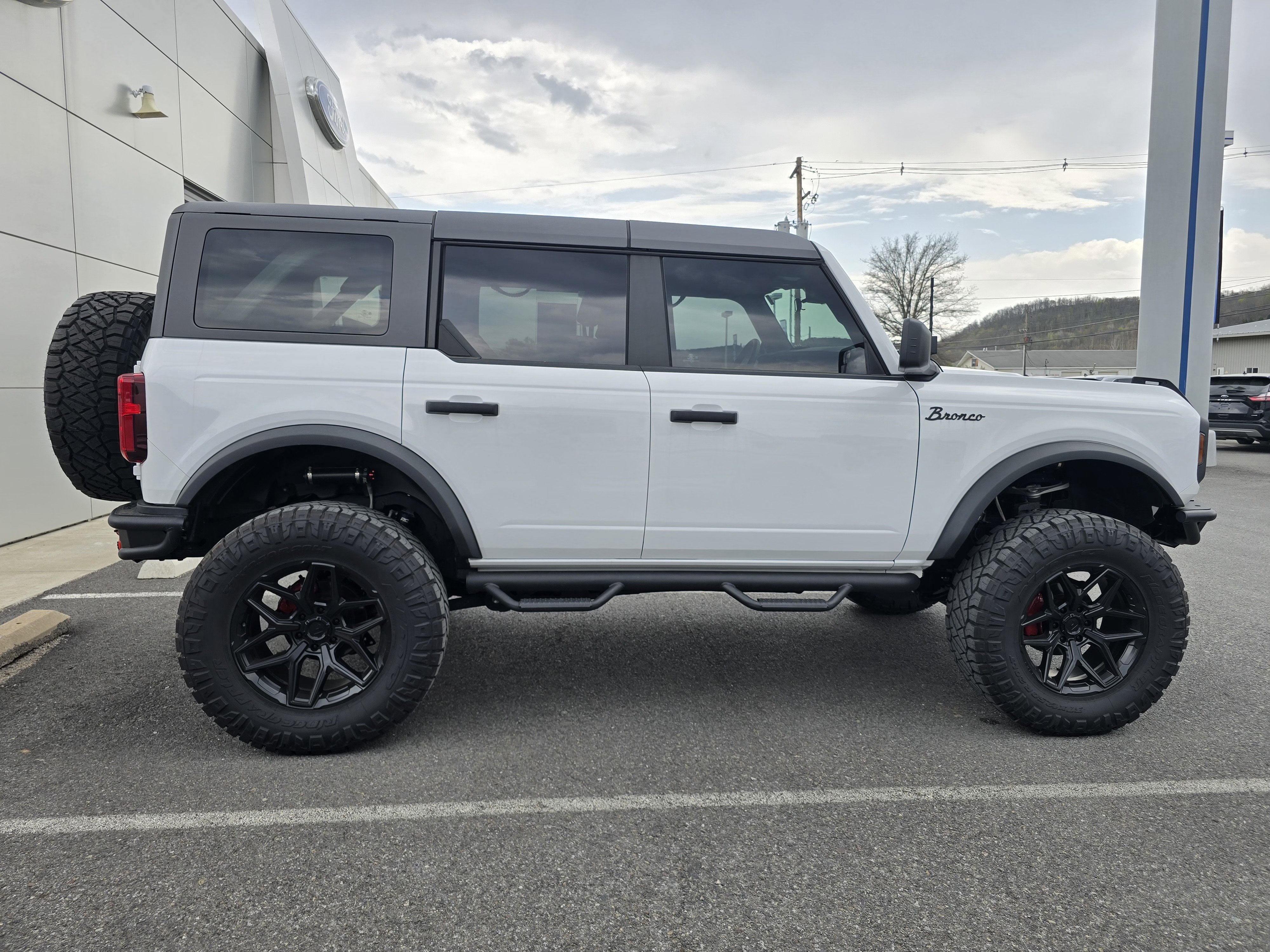 2024 Ford Bronco Black Diamond