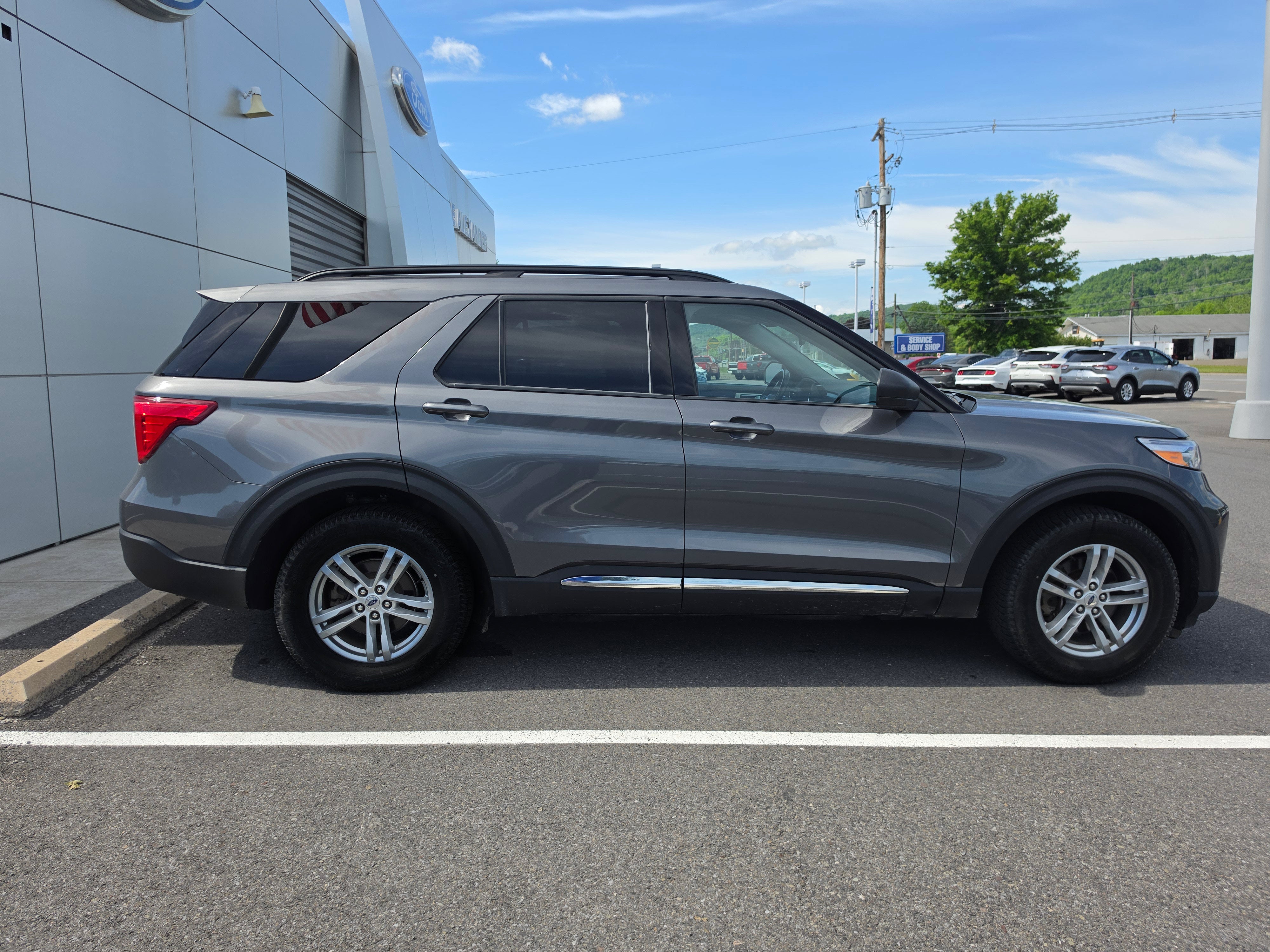 2023 Ford Explorer XLT