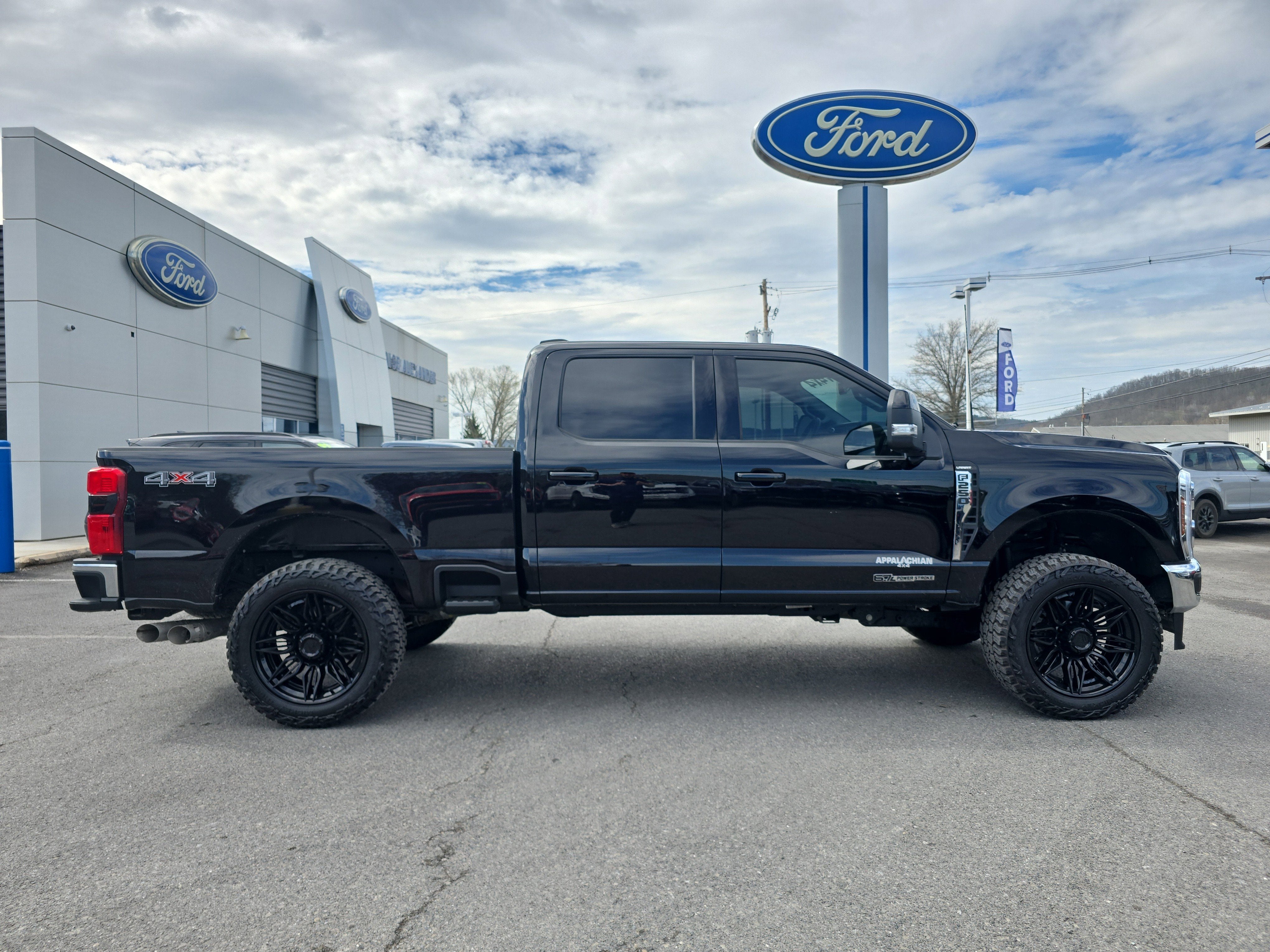 2024 Ford Super Duty F-250 SRW LARIAT