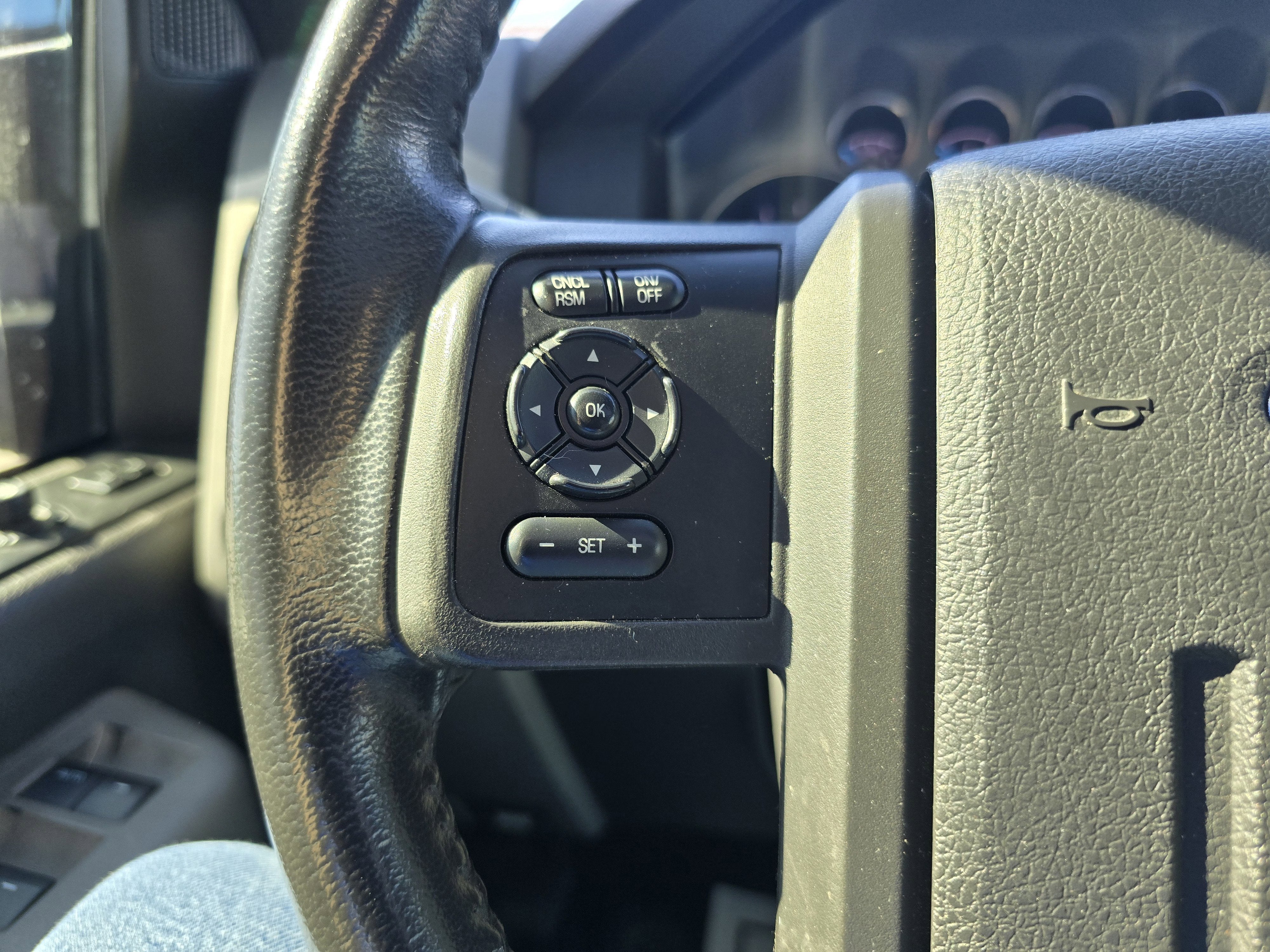 2012 Ford Super Duty F-350 SRW Lariat