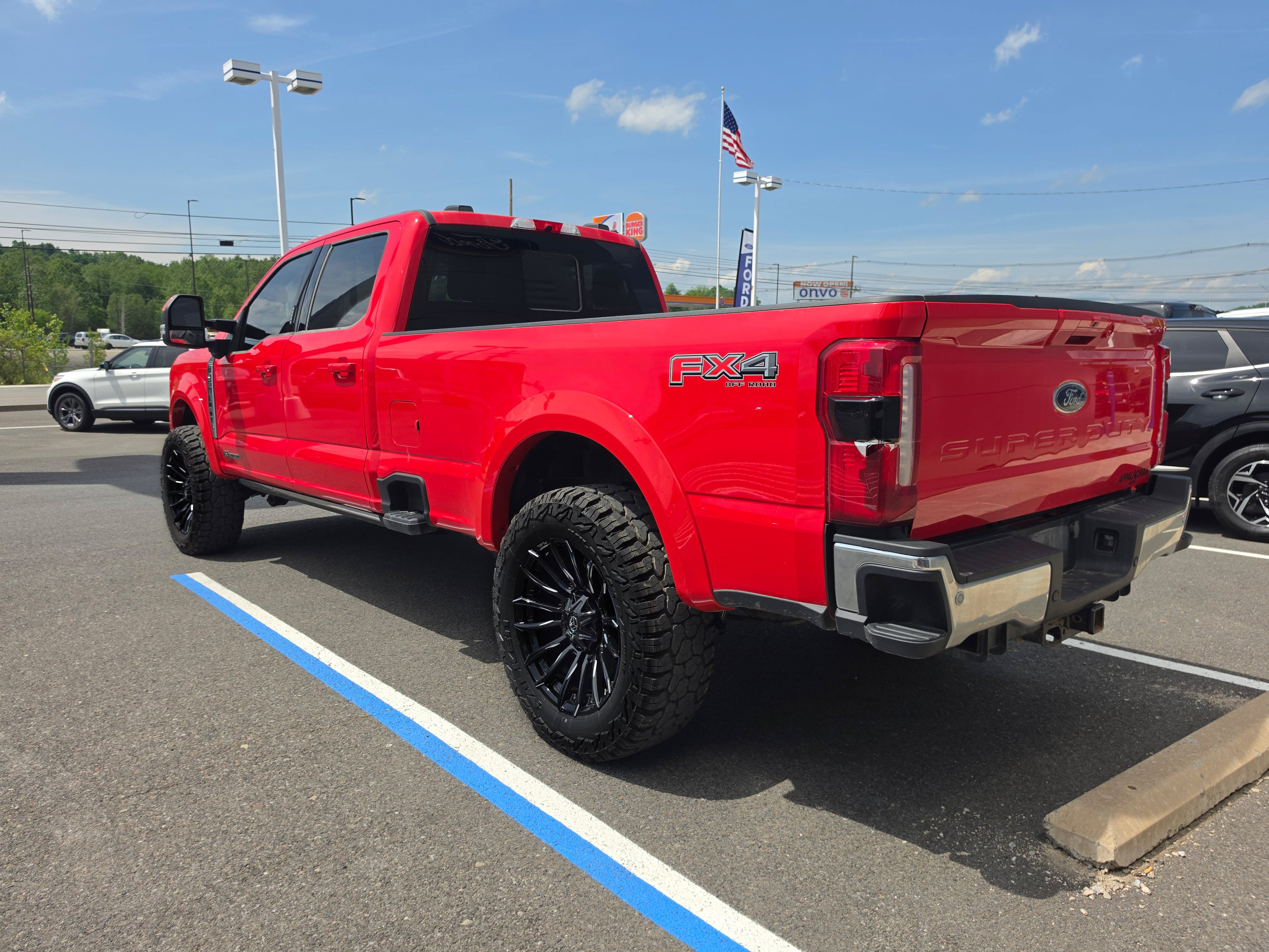 2023 Ford Super Duty F-350 SRW LARIAT