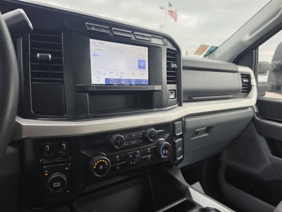 2024 Ford Super Duty F-450 DRW XLT