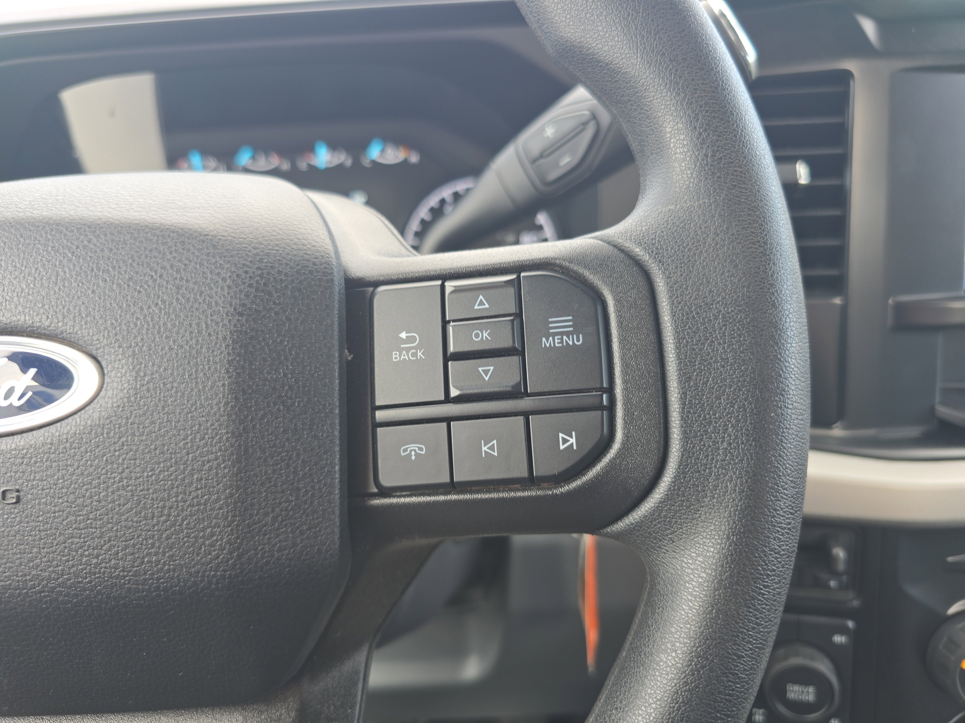 2025 Ford Super Duty F-350 SRW XLT