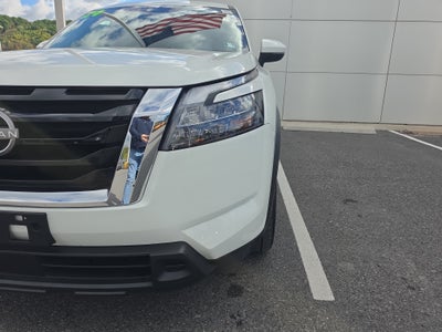 2024 Nissan Pathfinder SV
