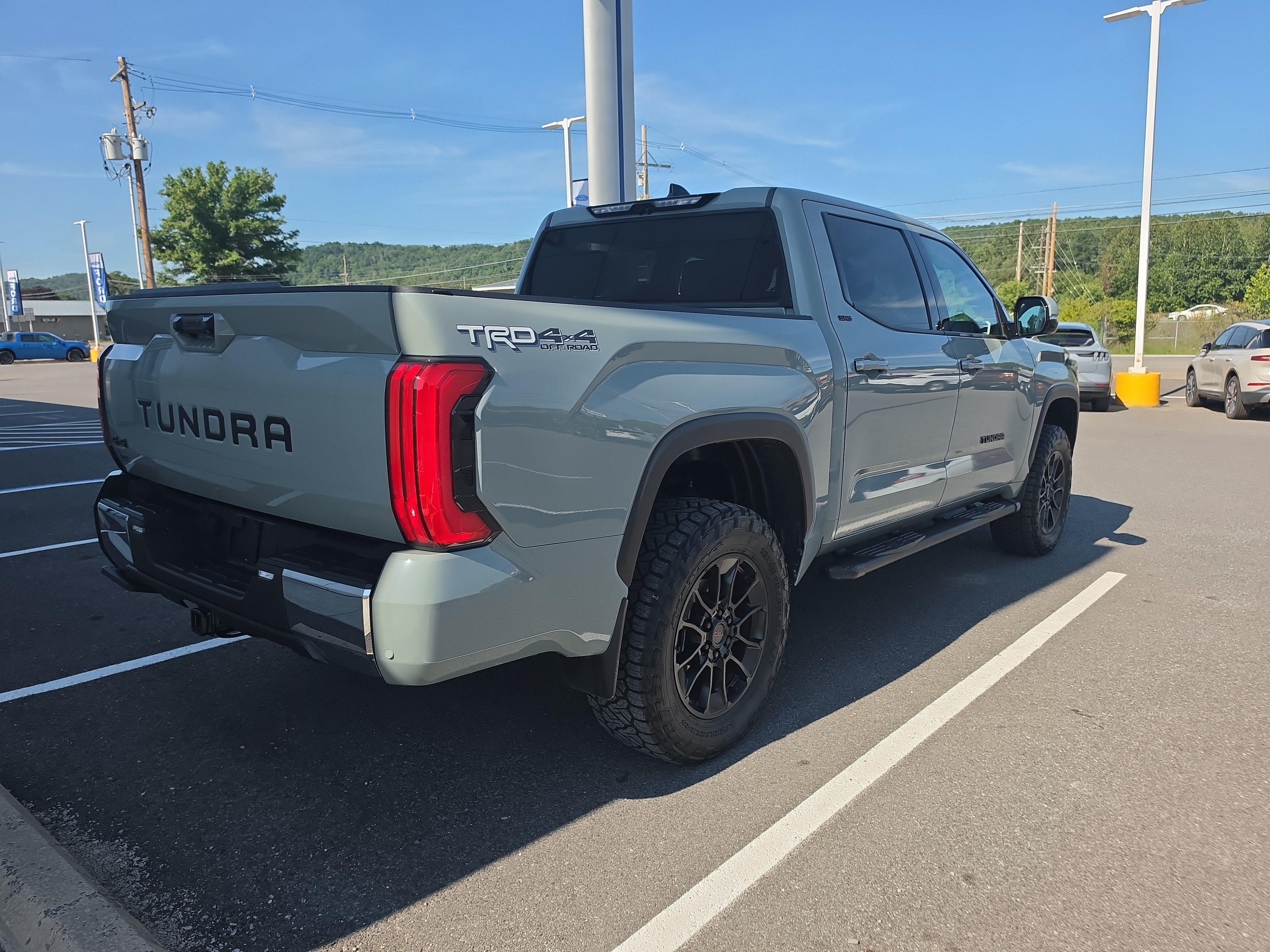 2023 Toyota Tundra 4WD SR5
