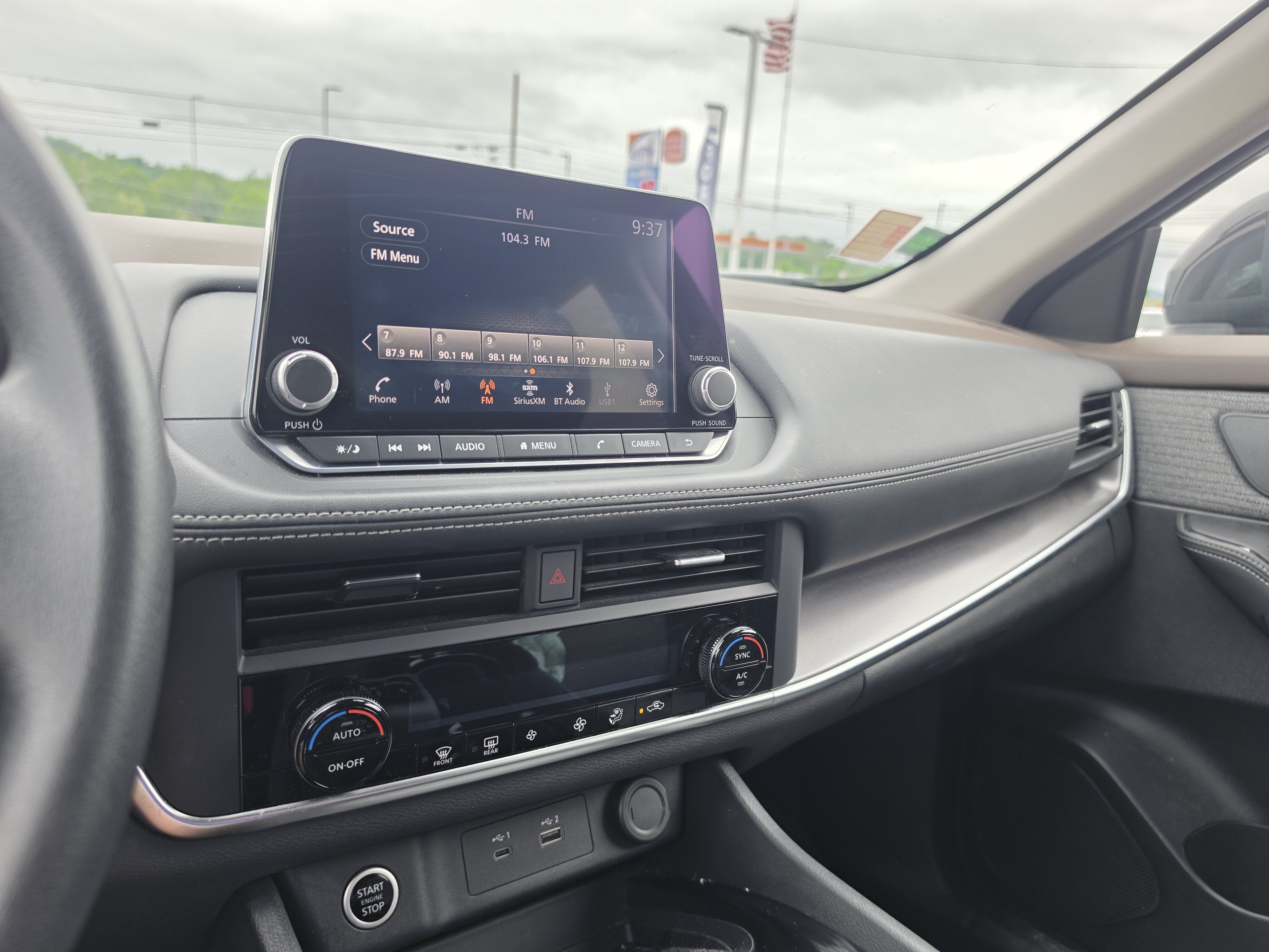 2023 Nissan Rogue SV