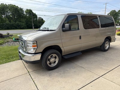 2014 Ford Econoline Wagon XLT