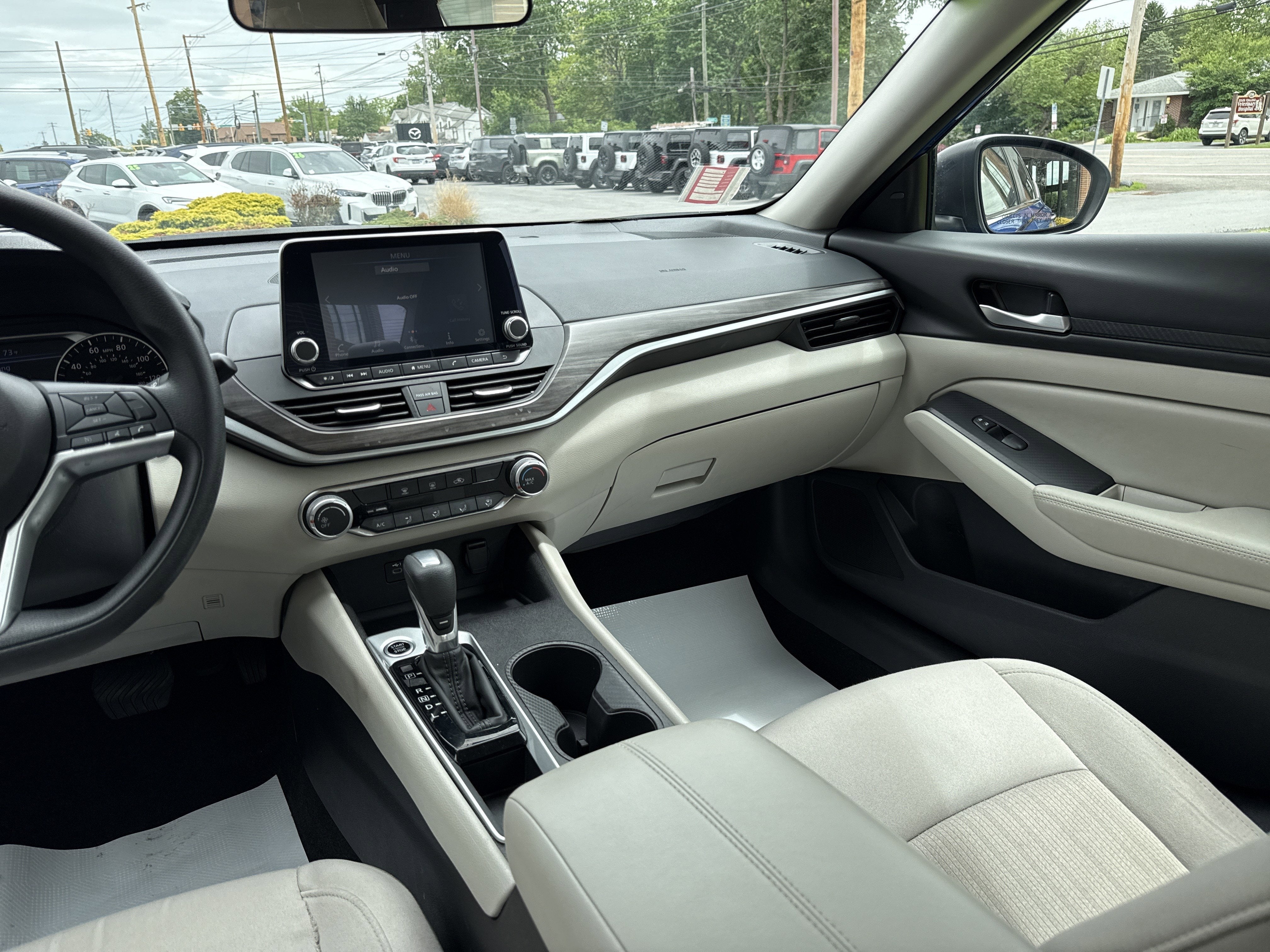 2025 Nissan Altima SV