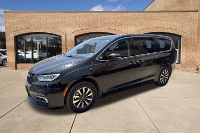 2023 Chrysler Pacifica Hybrid Touring L